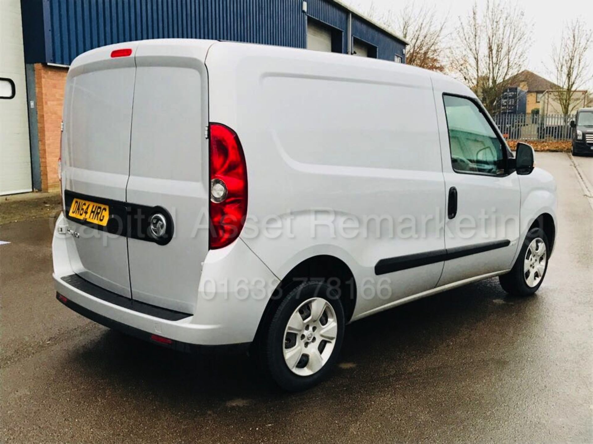 VAUXHALL COMBO 2000 L1H1 'SPORTIVE' (2015 MODEL) 'CDTI - 90 BHP' **AIR CON** (1 OWNER FROM NEW) - Image 6 of 19