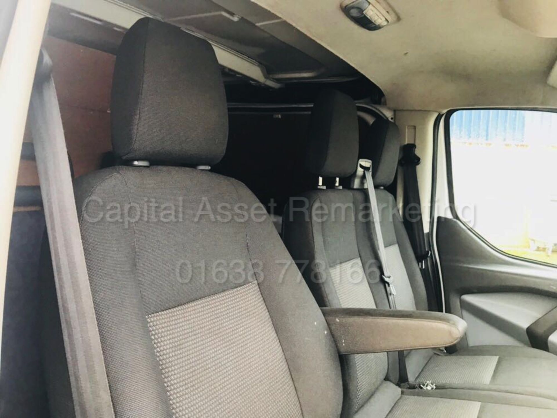 (On Sale) FORD TRANSIT CUSTOM 'LIMITED SPEC' (2013 - NEW MODEL) '2.2 TDCI - 6 SPEED' *A/C* (NO VAT) - Image 17 of 32