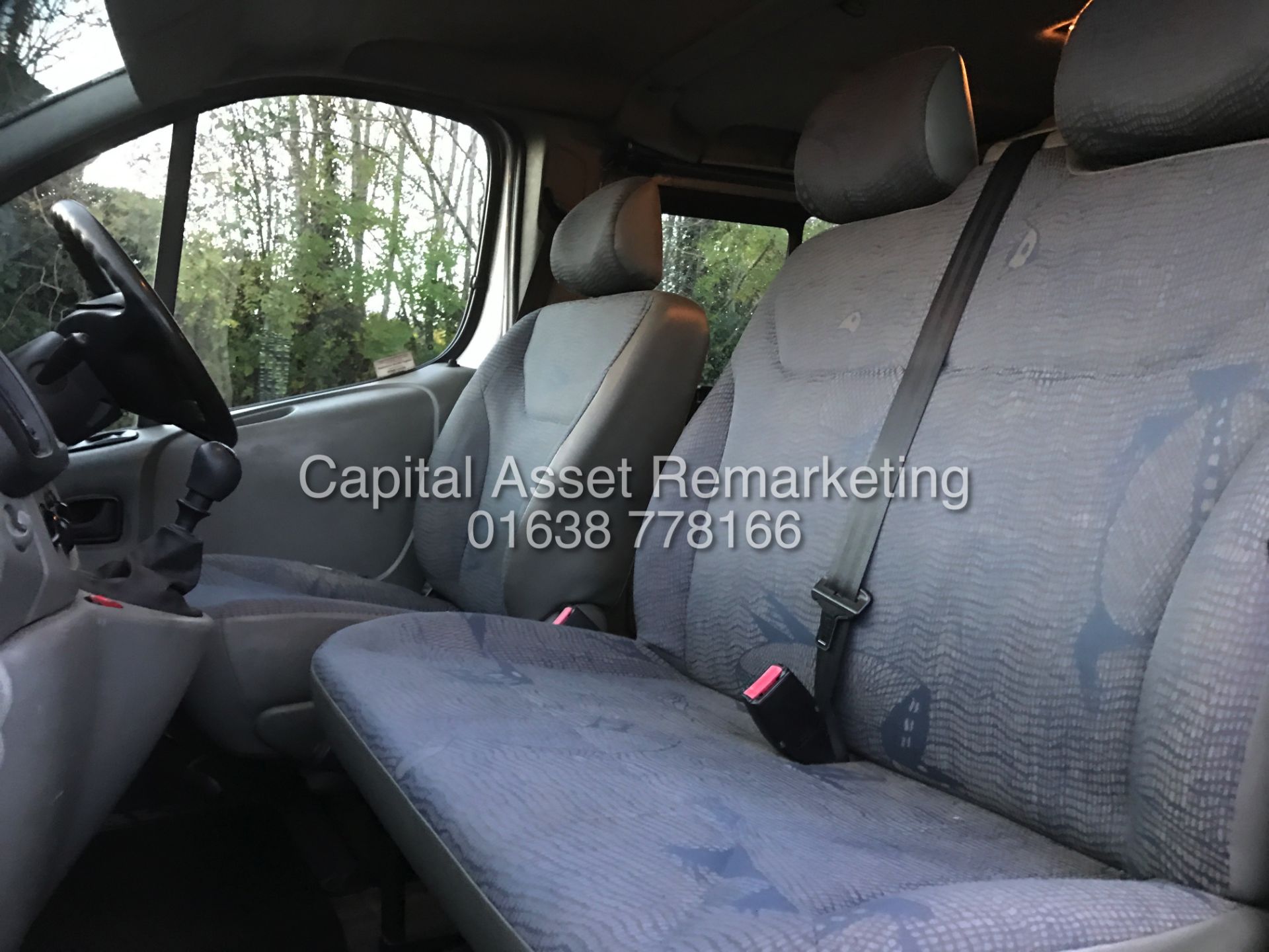 On Sale RENAULT TRAFIC 1.9DCI LONG WHEEL BASE DUELINER 6 SEATER - 05 REG - SILVER - AIR CON - WOW!!! - Image 15 of 19