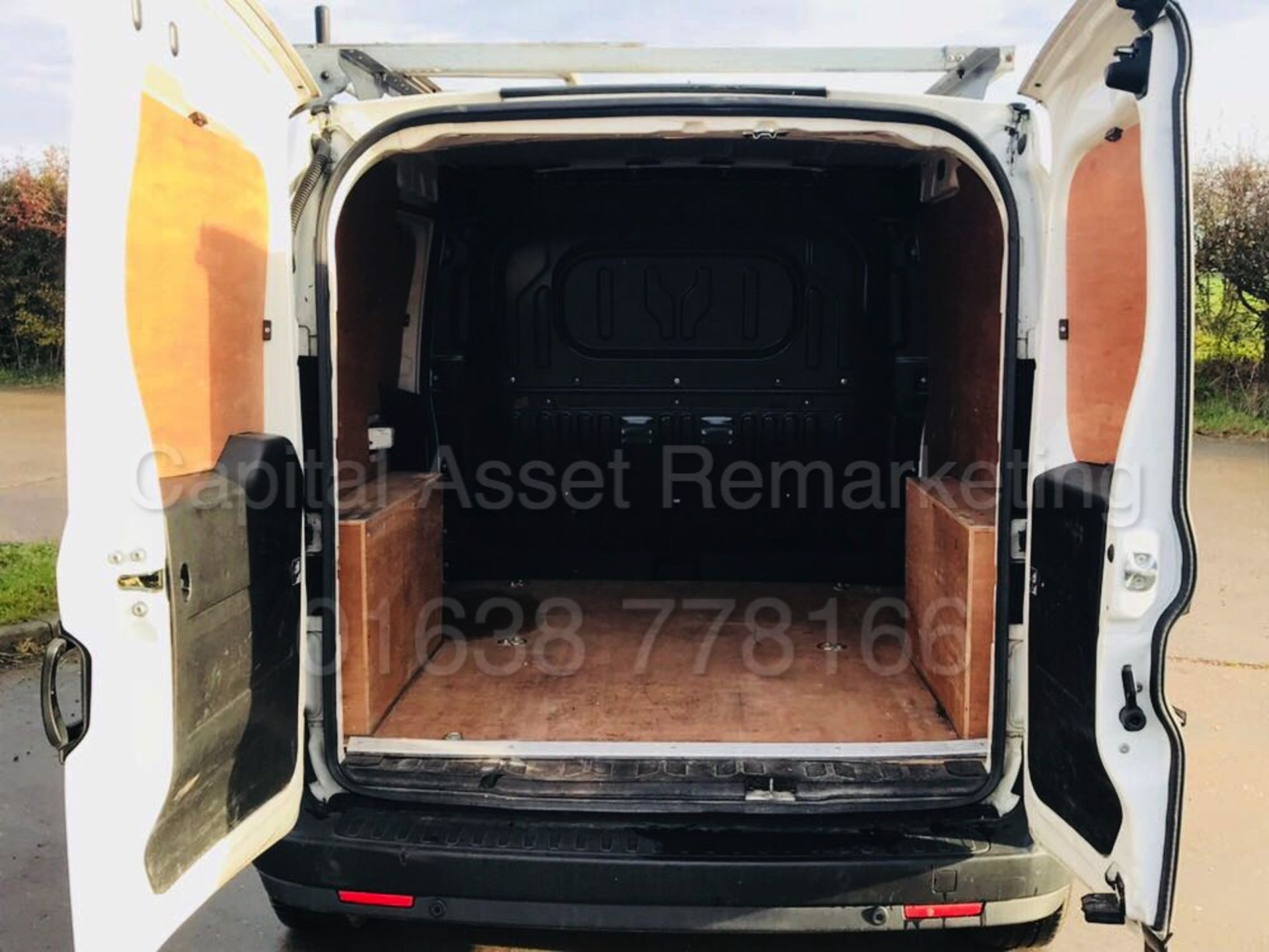 VAUXHALL COMBO 2000 L1H1 (2012 - NEW MODEL) '1.6 CDTI - 105 BHP - STOP / START' (1 OWNER FROM NEW) - Image 13 of 15