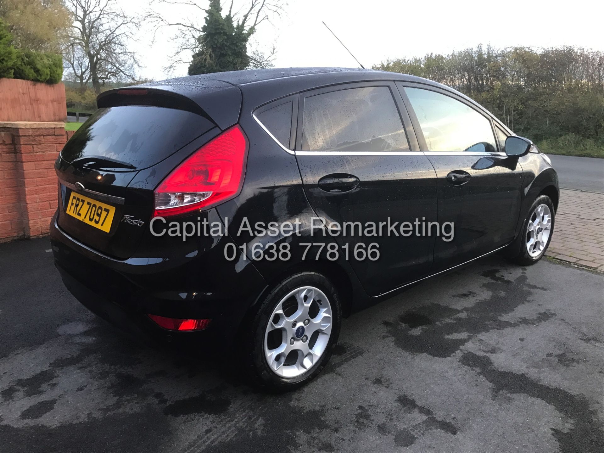 (ON SALE) FORD FIESTA 1.4TDCI "ZETEC" 5DOOR (2012 YEAR) AIR CON-ELEC PACK- RED/BLACK INTERIOR - Image 7 of 22