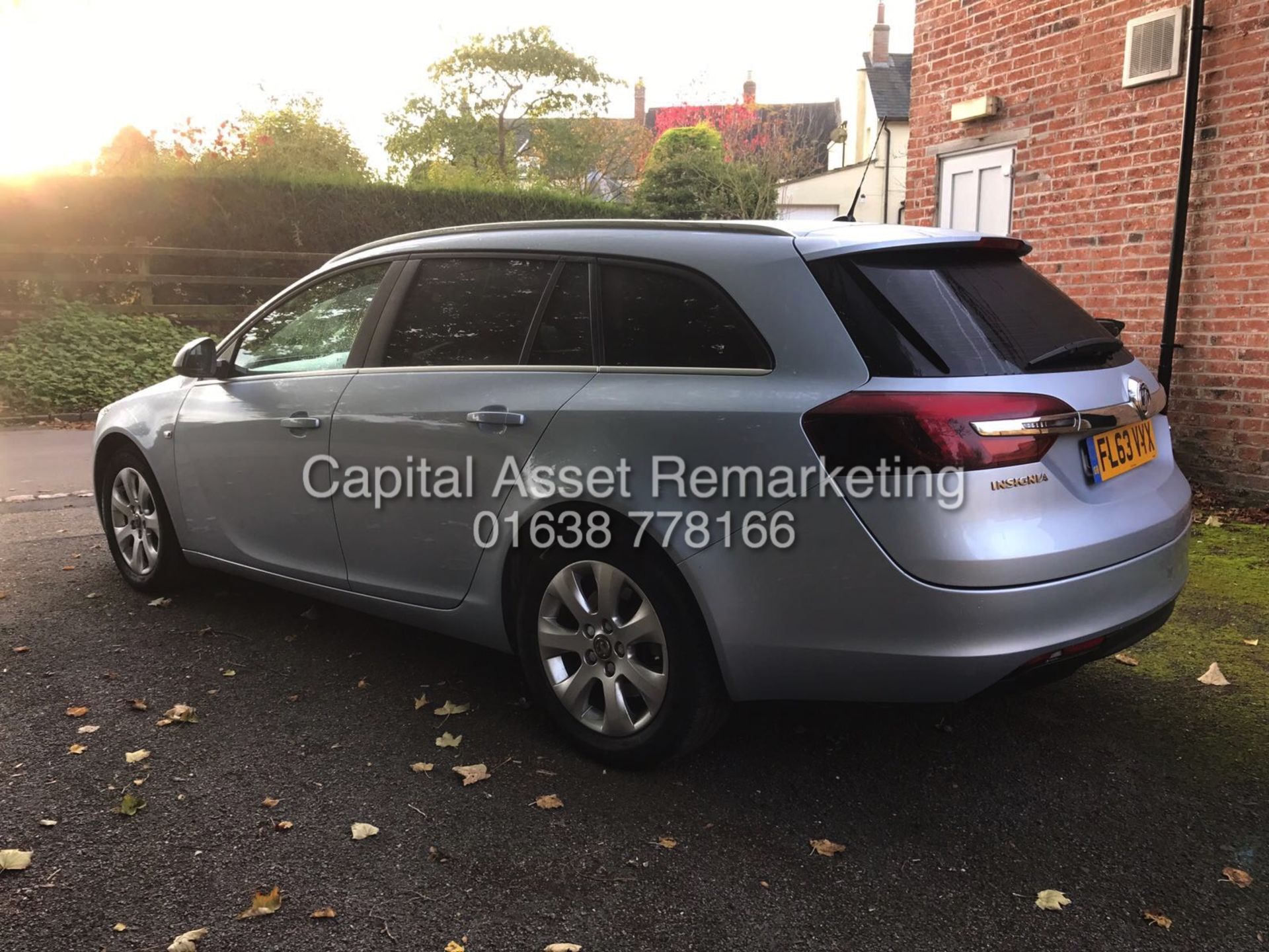 VAUXHALL INSIGNIA 2.0 CDTI "DESIGN" ESTATE - 1 OWNER FSH (2014 MODEL - NEW SHAPE) CLIMATE -ELEC PACK - Image 6 of 16