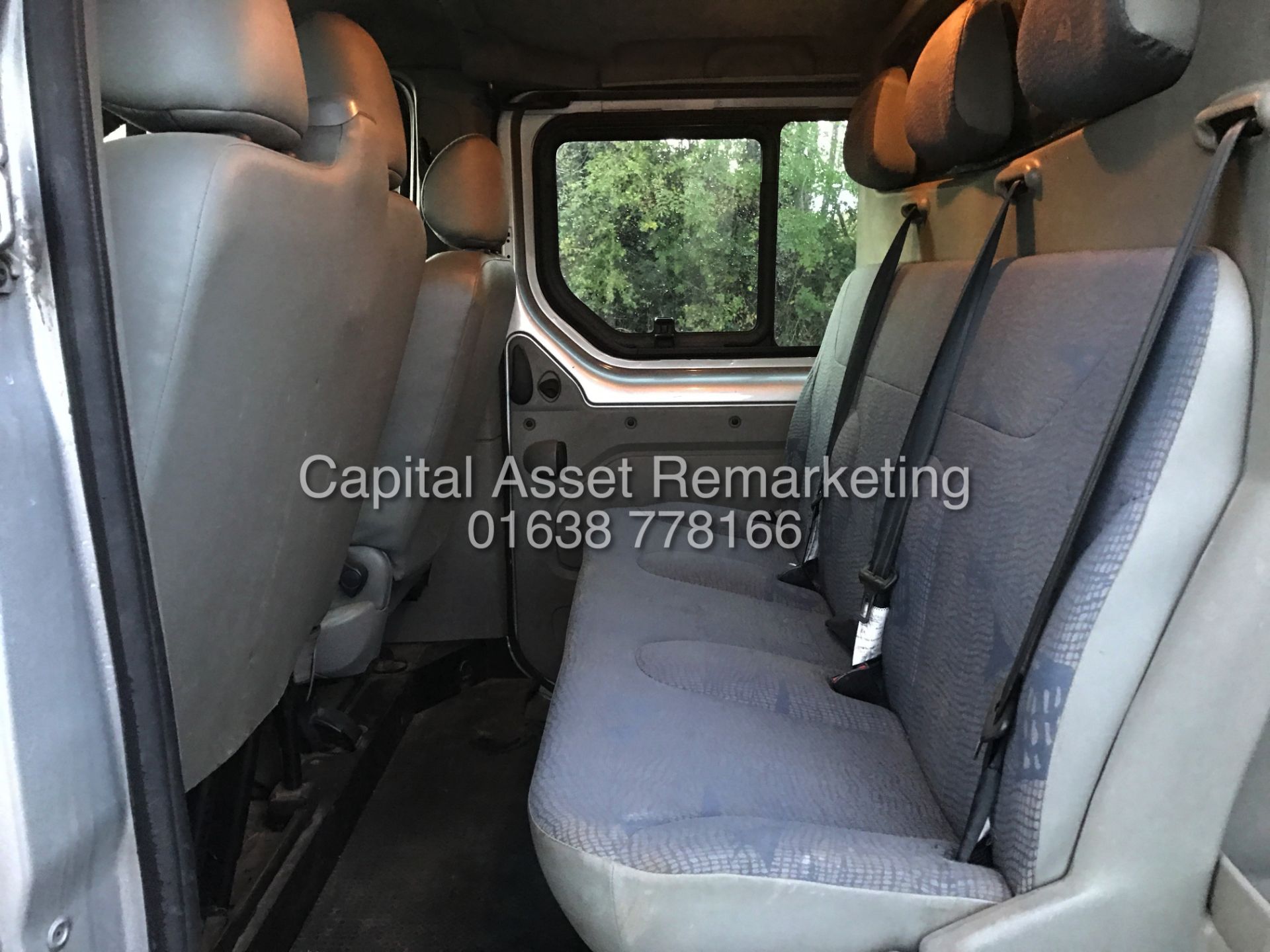 On Sale RENAULT TRAFIC 1.9DCI LONG WHEEL BASE DUELINER 6 SEATER - 05 REG - SILVER - AIR CON - WOW!!! - Image 18 of 19