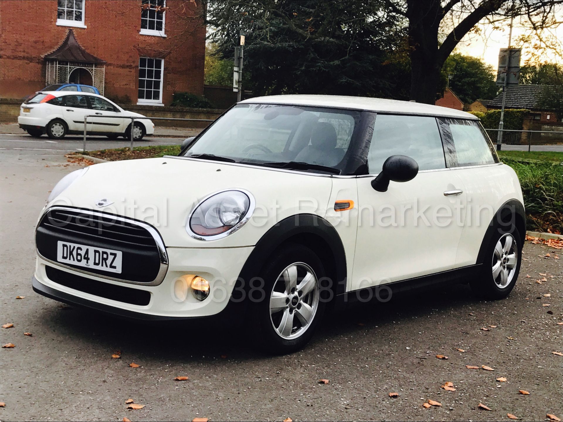 MINI 'ONE EDITION' (2015 MODEL) '1.5 DIESEL - 6 SPEED - STOP/START' *LEATHER - KEYLESS GO* (70 MPG) - Image 5 of 28