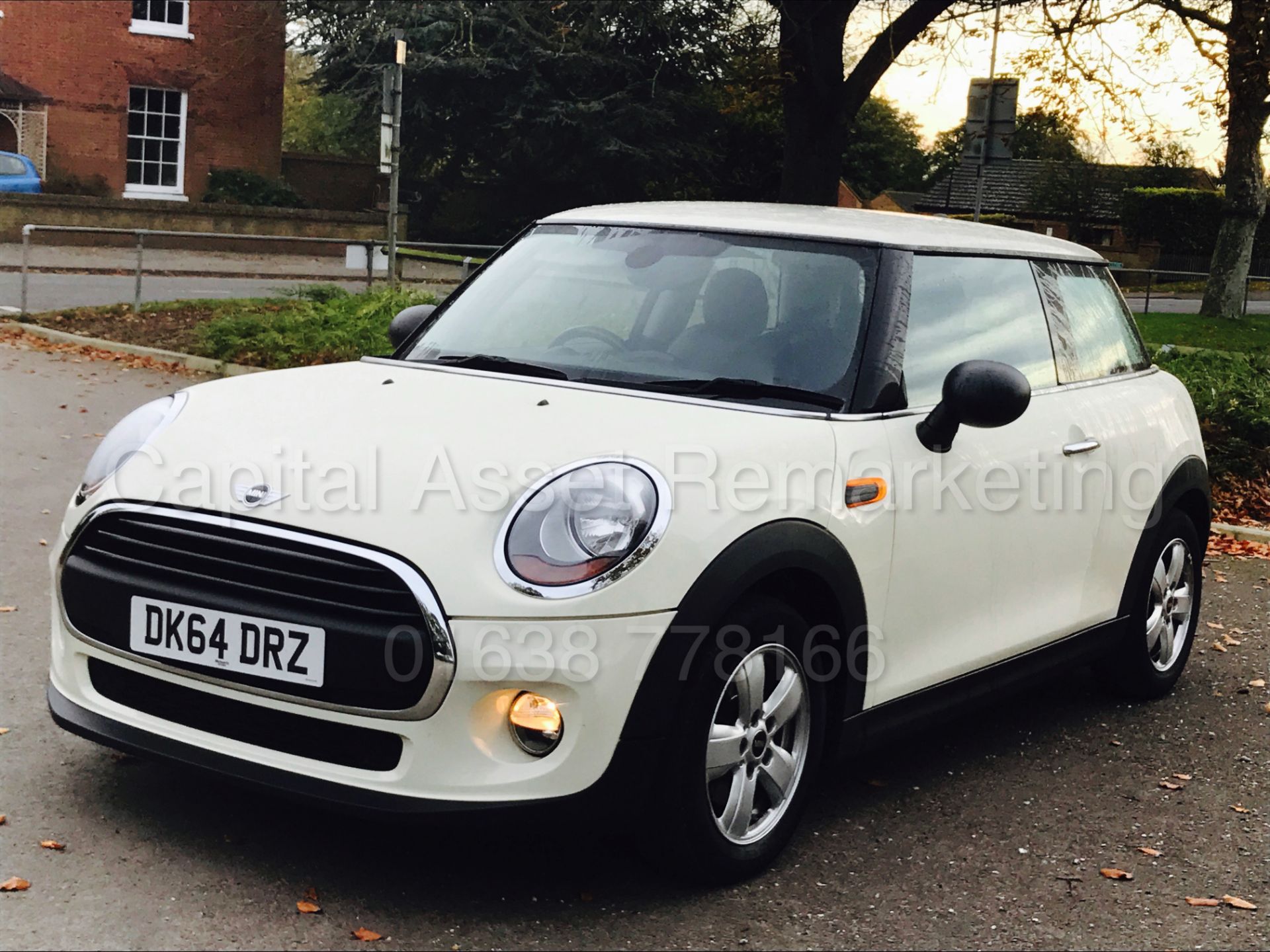 MINI 'ONE EDITION' (2015 MODEL) '1.5 DIESEL - 6 SPEED - STOP/START' *LEATHER - KEYLESS GO* (70 MPG) - Image 4 of 28