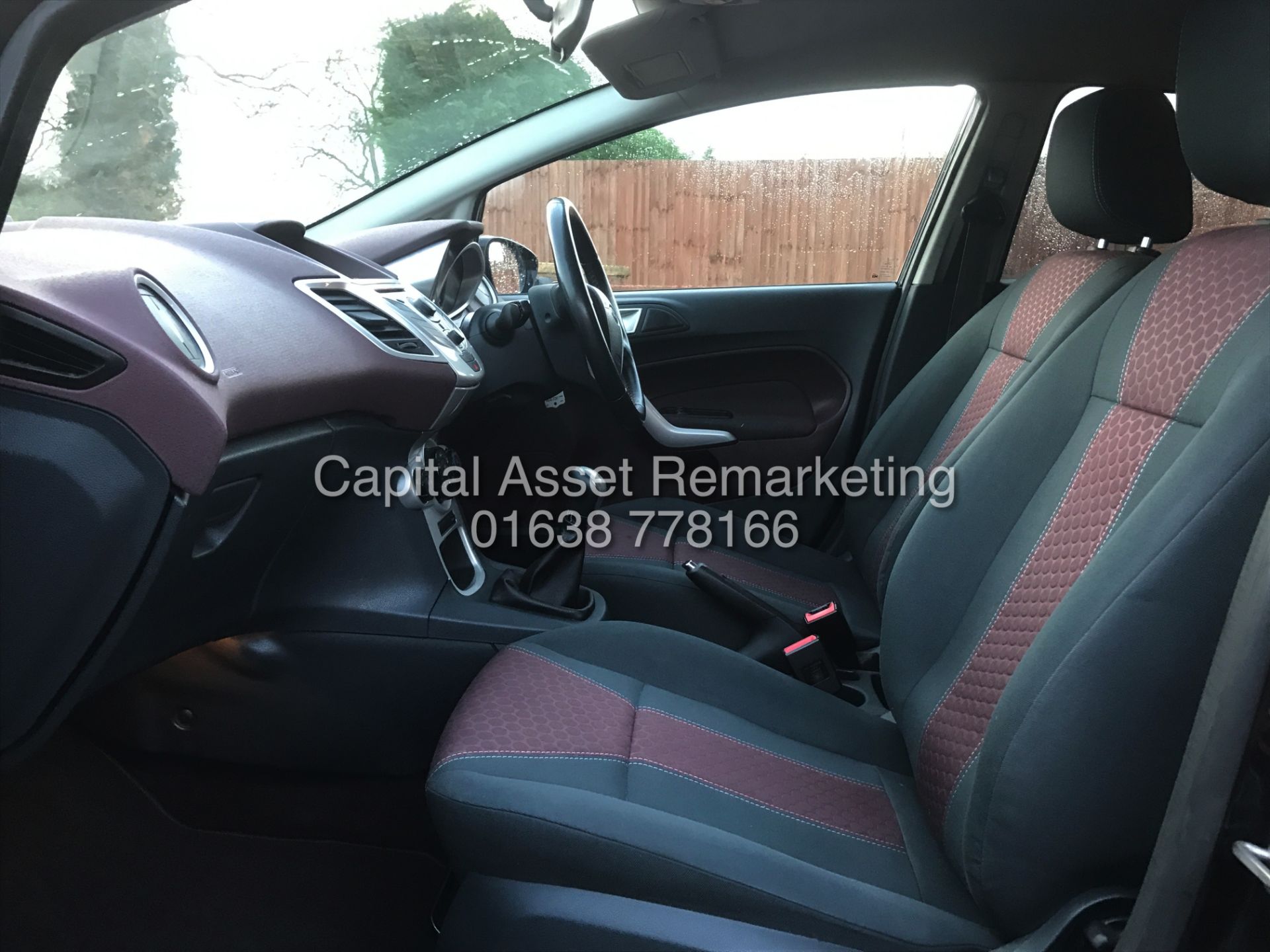 (ON SALE) FORD FIESTA 1.4TDCI "ZETEC" 5DOOR (2012 YEAR) AIR CON-ELEC PACK- RED/BLACK INTERIOR - Image 14 of 22