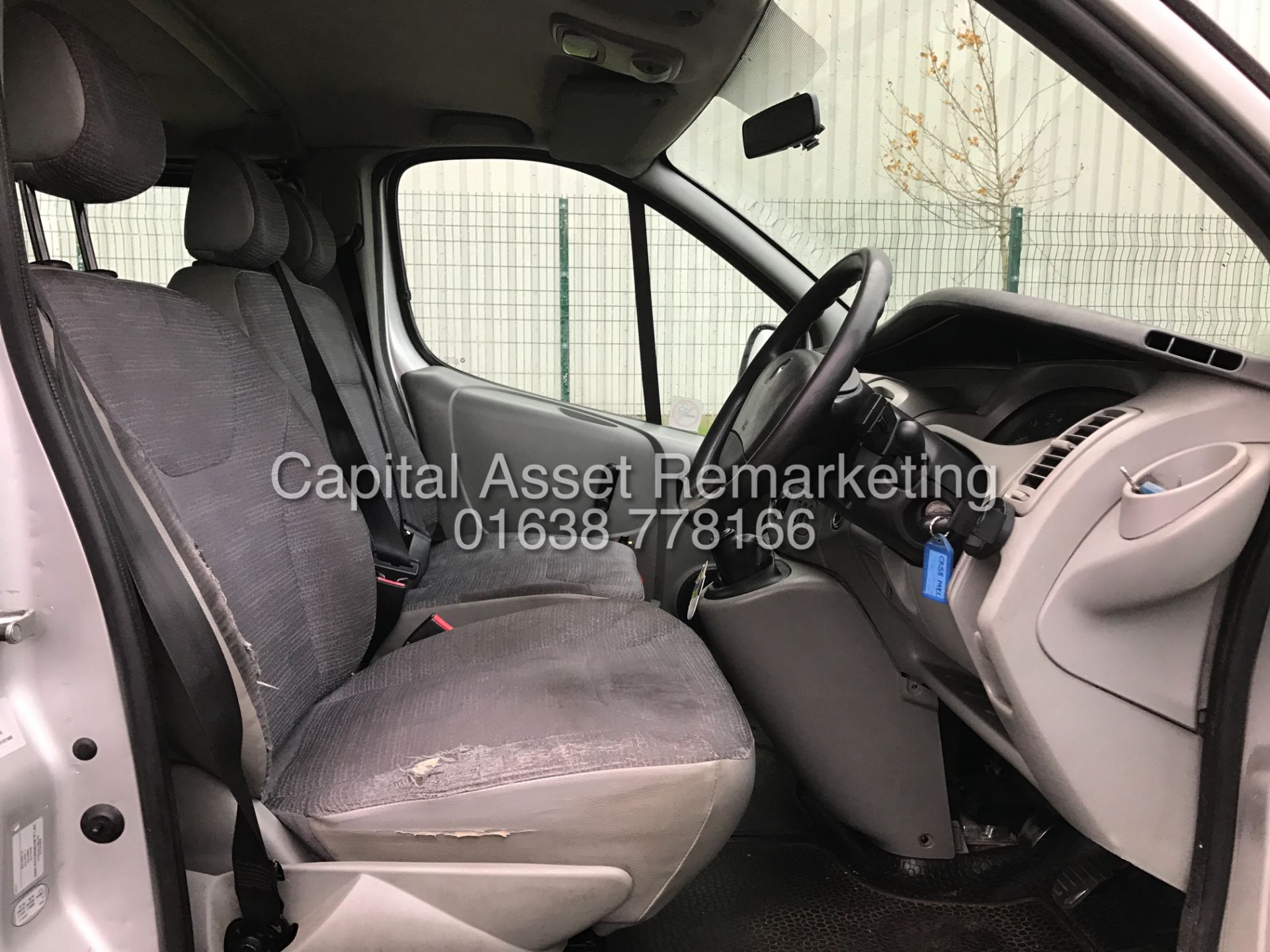 RENAULT TRAFIC 2.0 "115DCI - 6 SPEED" 9 SEATER "PASSANGER" LWB (2009 MODEL) 1 OWNER FSH - NO VAT !!! - Image 5 of 11