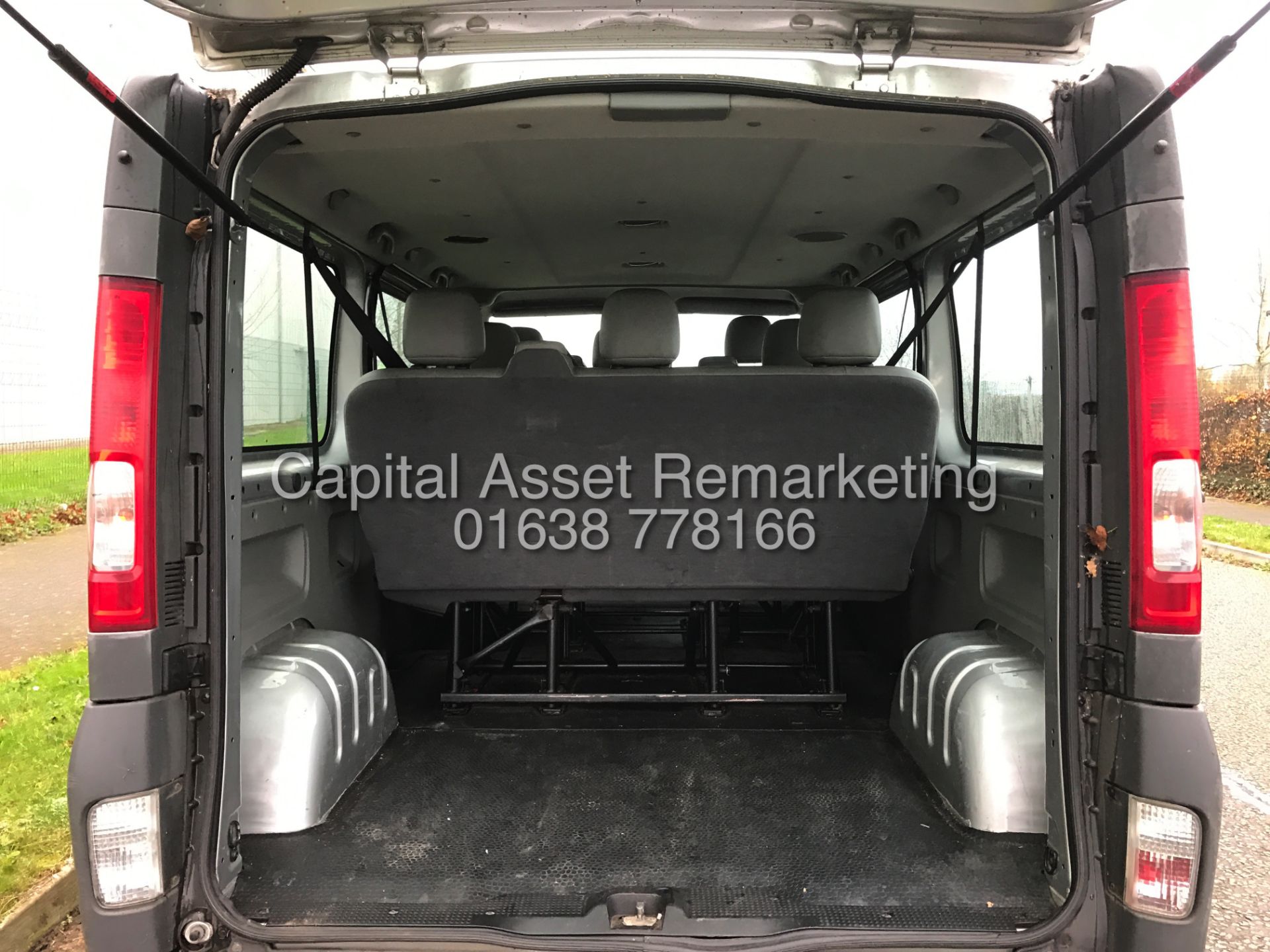 RENAULT TRAFIC 2.0 "115DCI - 6 SPEED" 9 SEATER "PASSANGER" LWB (2009 MODEL) 1 OWNER FSH - NO VAT !!! - Image 10 of 11