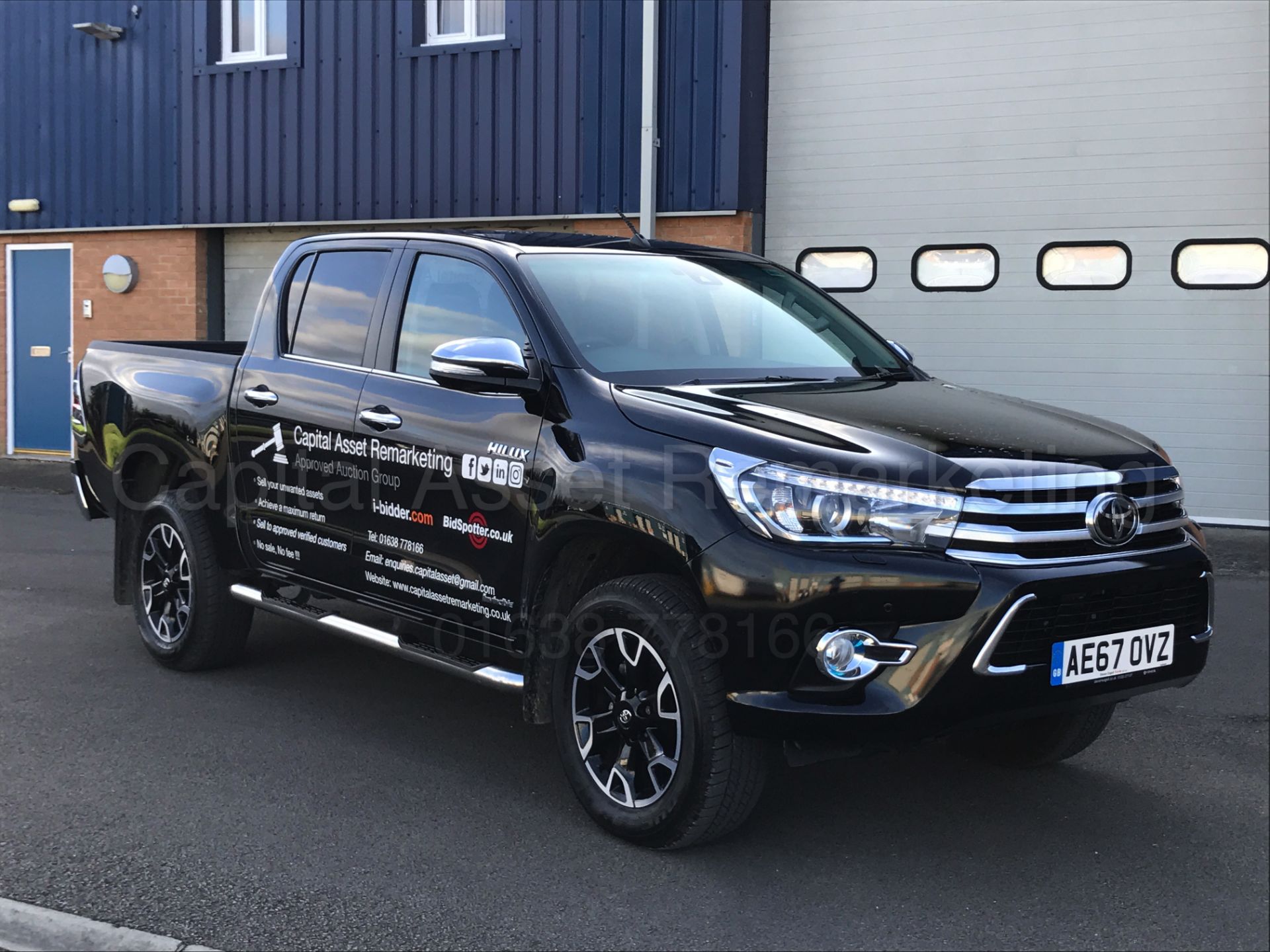 TOYOTA HILUX 'INVINCIBLE X' (2017 - 67 REG) D/CAB PICK-UP 'D-4D - AUTO - LEATHER - SAT NAV' *LOOK* - Image 2 of 55