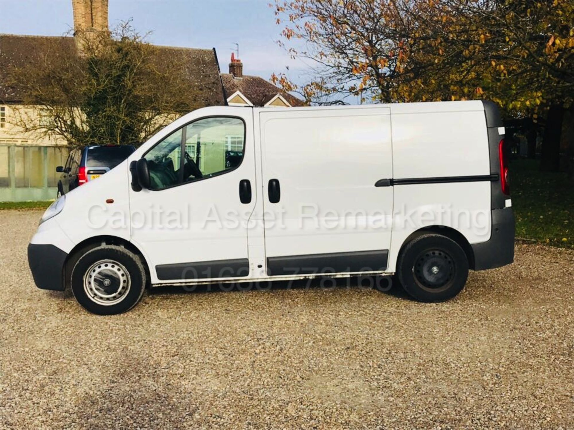 VAUXHALL VIVARO 2700 SWB (2014 MODEL) '2.0 CDTI - 90 BHP - 6 SPEED' **AIR CON** (1 FORMER KEEPER) - Image 4 of 20