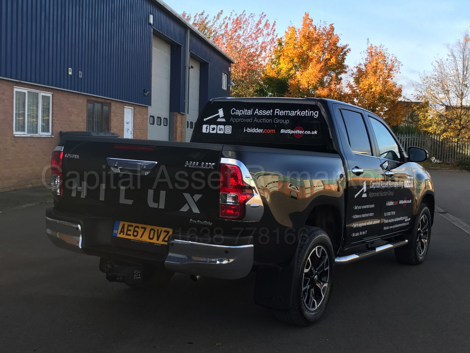 TOYOTA HILUX 'INVINCIBLE X' (2017 - 67 REG) D/CAB PICK-UP 'D-4D - AUTO - LEATHER - SAT NAV' *LOOK* - Image 11 of 55