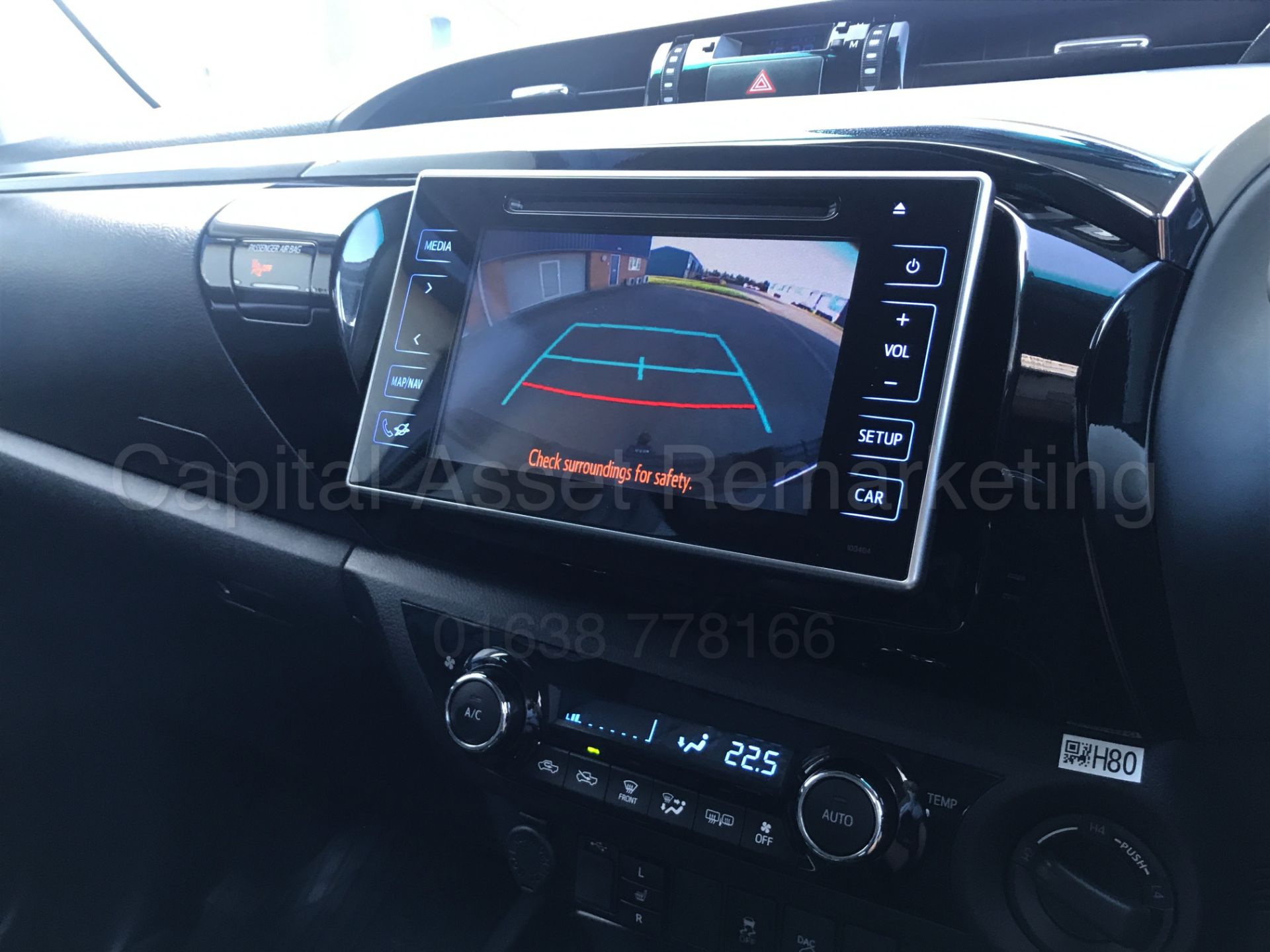 TOYOTA HILUX 'INVINCIBLE X' (2017 - 67 REG) D/CAB PICK-UP 'D-4D - AUTO - LEATHER - SAT NAV' *LOOK* - Image 45 of 55