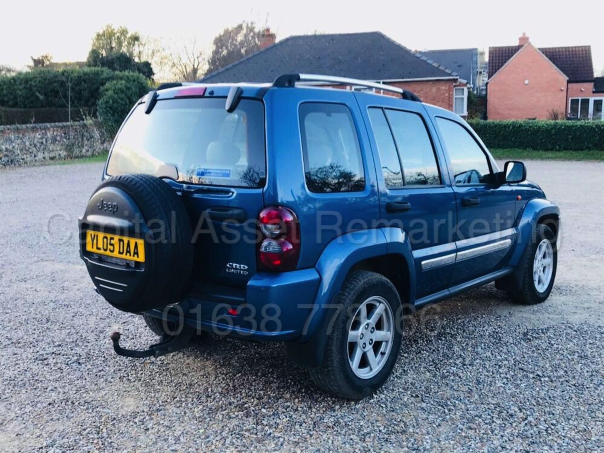 (On Sale) JEEP CHEROKEE 'LIMITED CRD' (2005 - 05 REG) '2.8 DIESEL - 161 BHP - 5 SPEED' **AIR CON** - Image 5 of 23