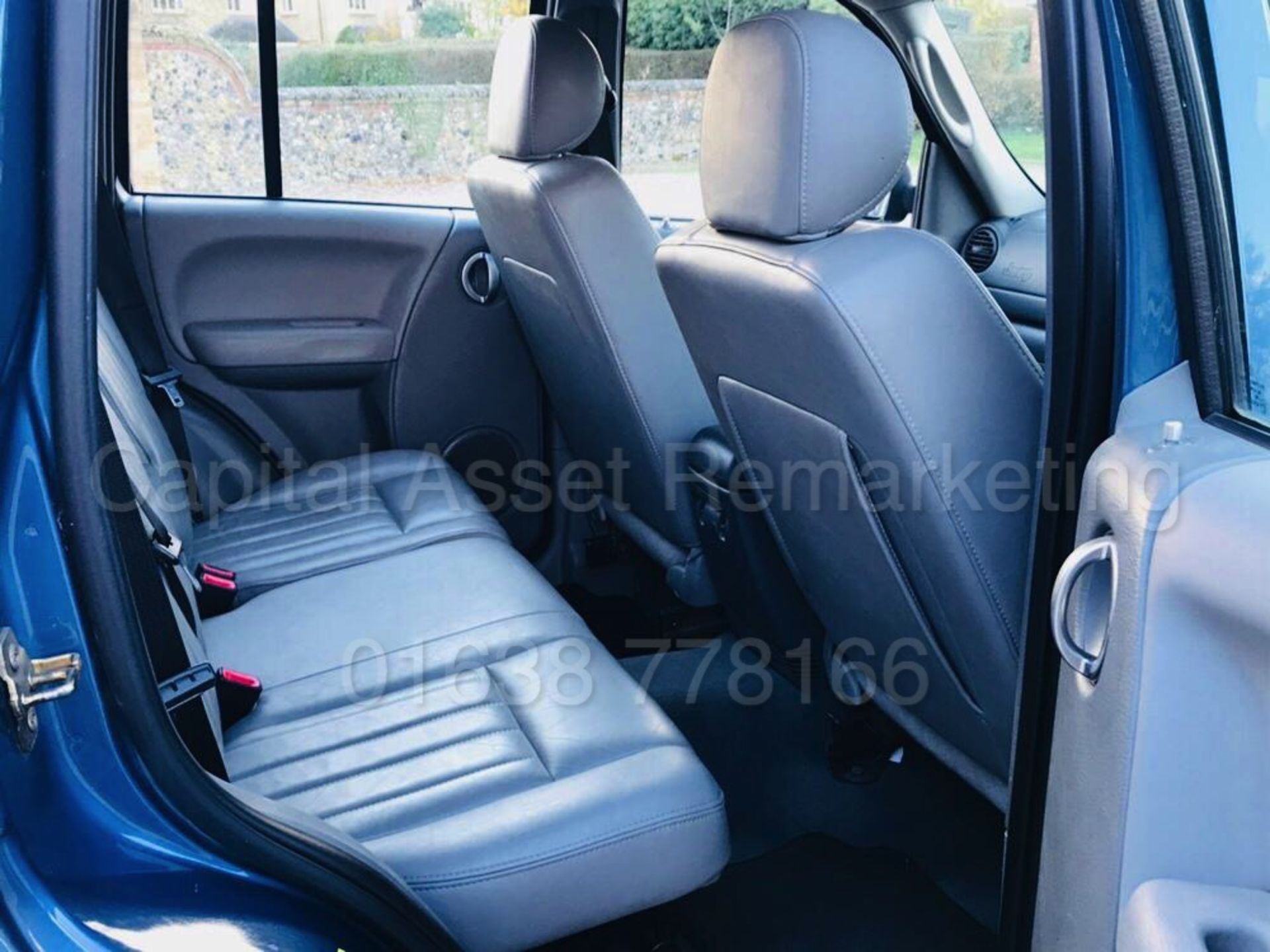 (On Sale) JEEP CHEROKEE 'LIMITED CRD' (2005 - 05 REG) '2.8 DIESEL - 161 BHP - 5 SPEED' **AIR CON** - Image 18 of 23