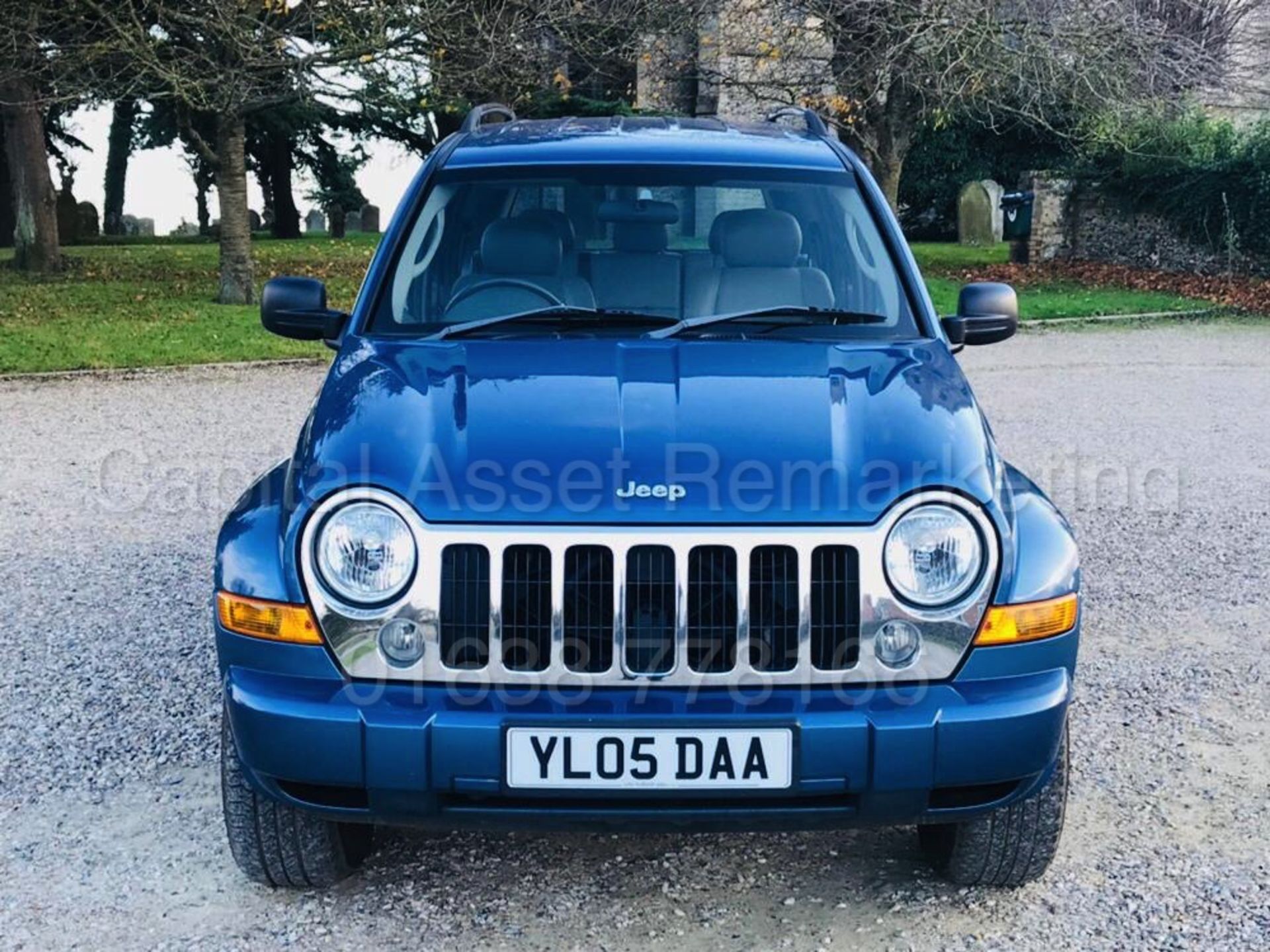 (On Sale) JEEP CHEROKEE 'LIMITED CRD' (2005 - 05 REG) '2.8 DIESEL - 161 BHP - 5 SPEED' **AIR CON** - Image 8 of 23