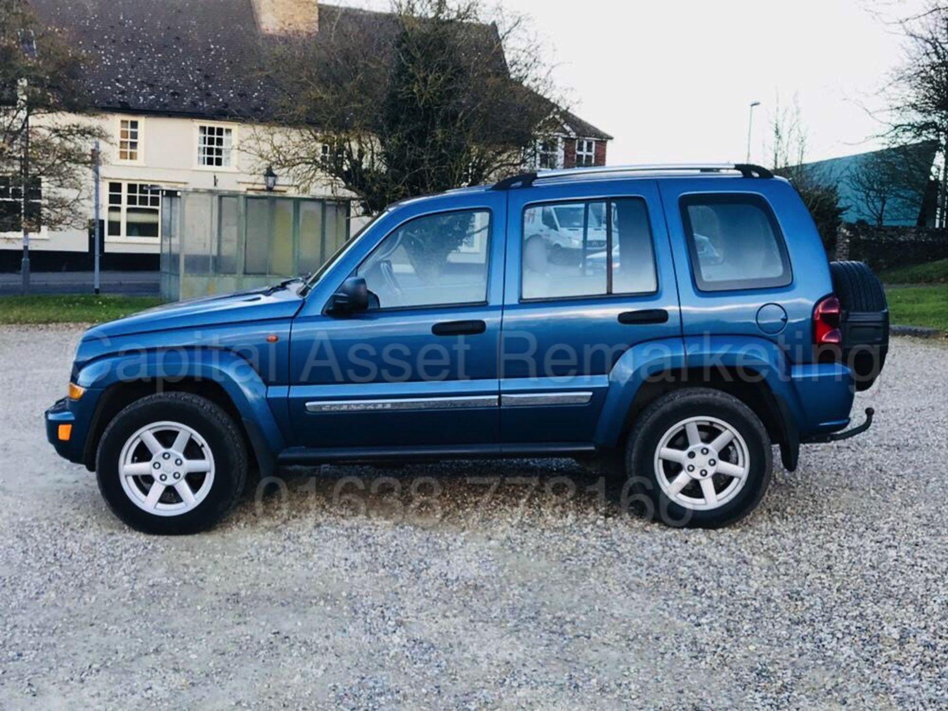 (On Sale) JEEP CHEROKEE 'LIMITED CRD' (2005 - 05 REG) '2.8 DIESEL - 161 BHP - 5 SPEED' **AIR CON** - Image 2 of 23