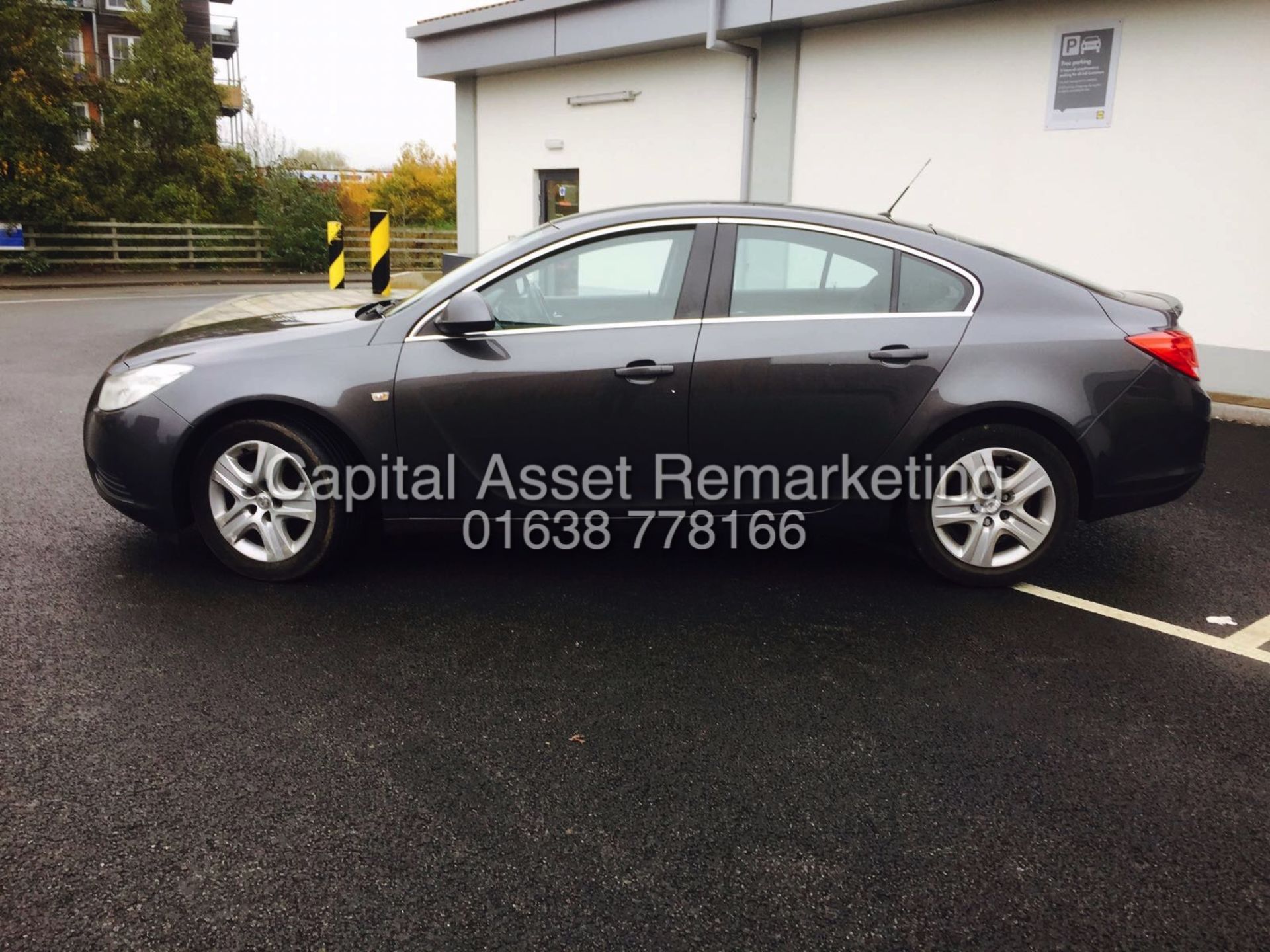 VAUXHALL INSIGNIA 2.0CDTI "EXCLUSIVE" 130BHP - 6 SPEED" CLIMATE - CRUISE - ELEC PACK (NO VAT !!!) - Image 8 of 15