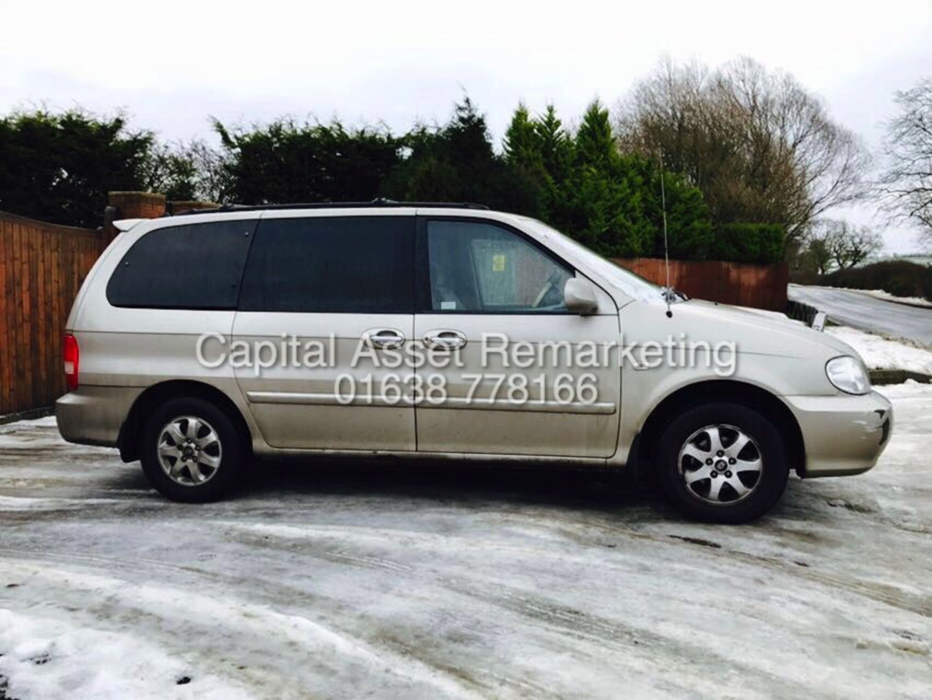 (ON SALE) KIA SEDONA LE 2.9TD 7 SEATER "MPV" AIR CON - LOW MILEAGE - SERVICE HISTORY - NO VAT!!!!! - Image 3 of 14