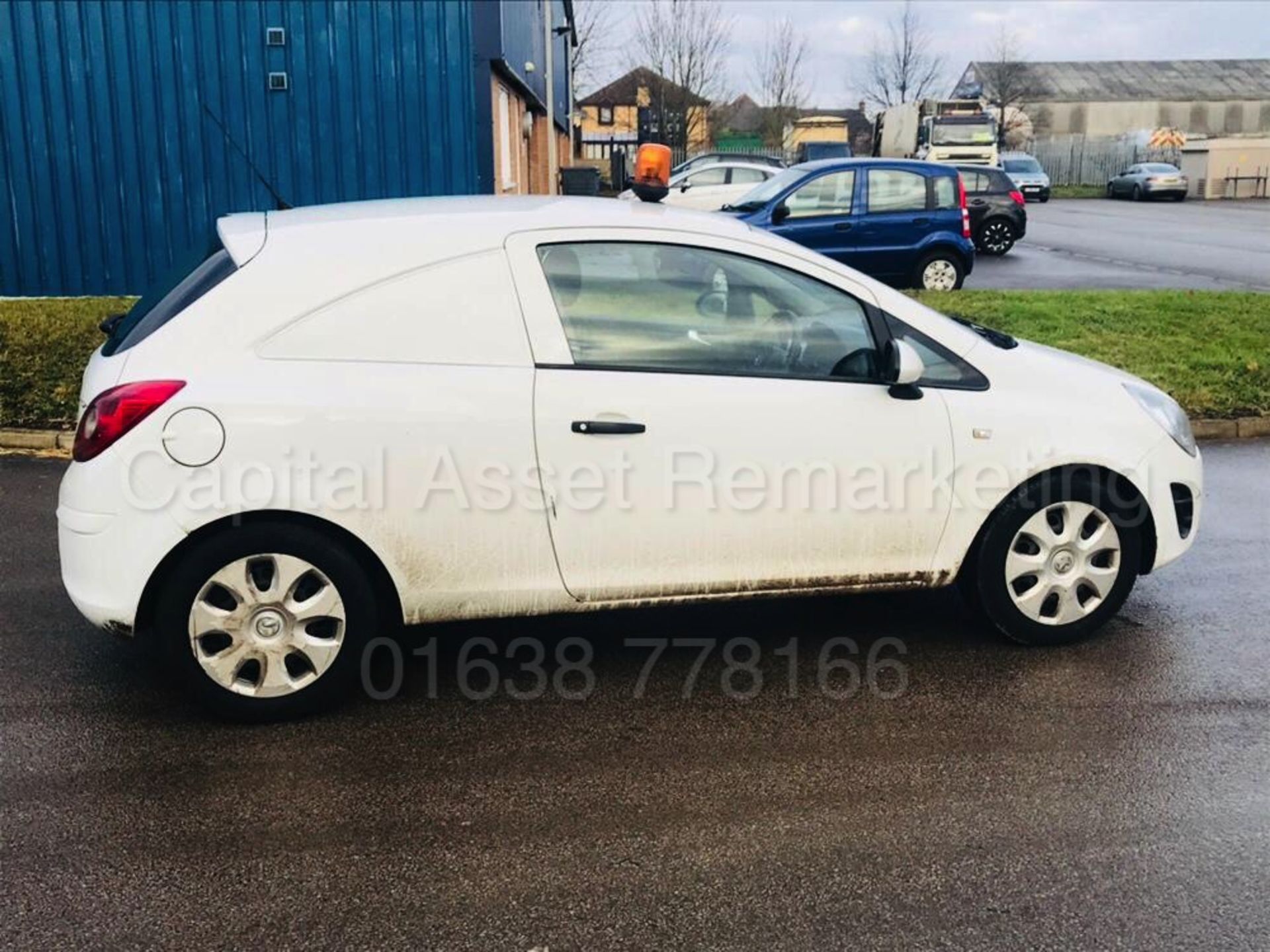 VAUXHALL CORSA 'ECOFLEX' (2013 MODEL) 'CDTI - 95 BHP - 5 SPEED' **ECO - STOP / START** (50 MPG+) - Image 9 of 19