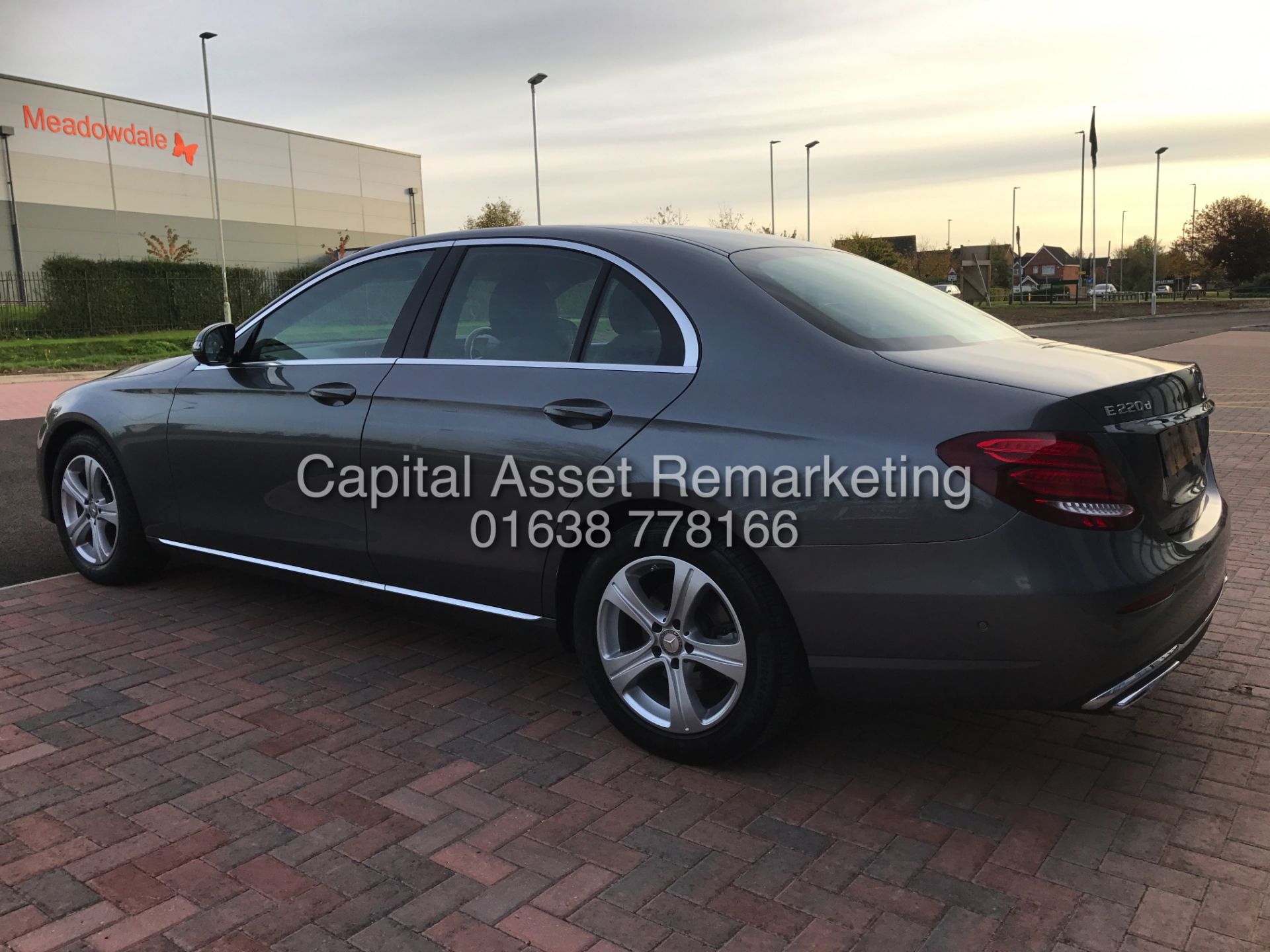 MERCEDES-BENZ E220D (2017 MODEL) 9G AUTO - SALOON - NEW SHAPE - HUGE SPEC - WOW! - Image 9 of 25