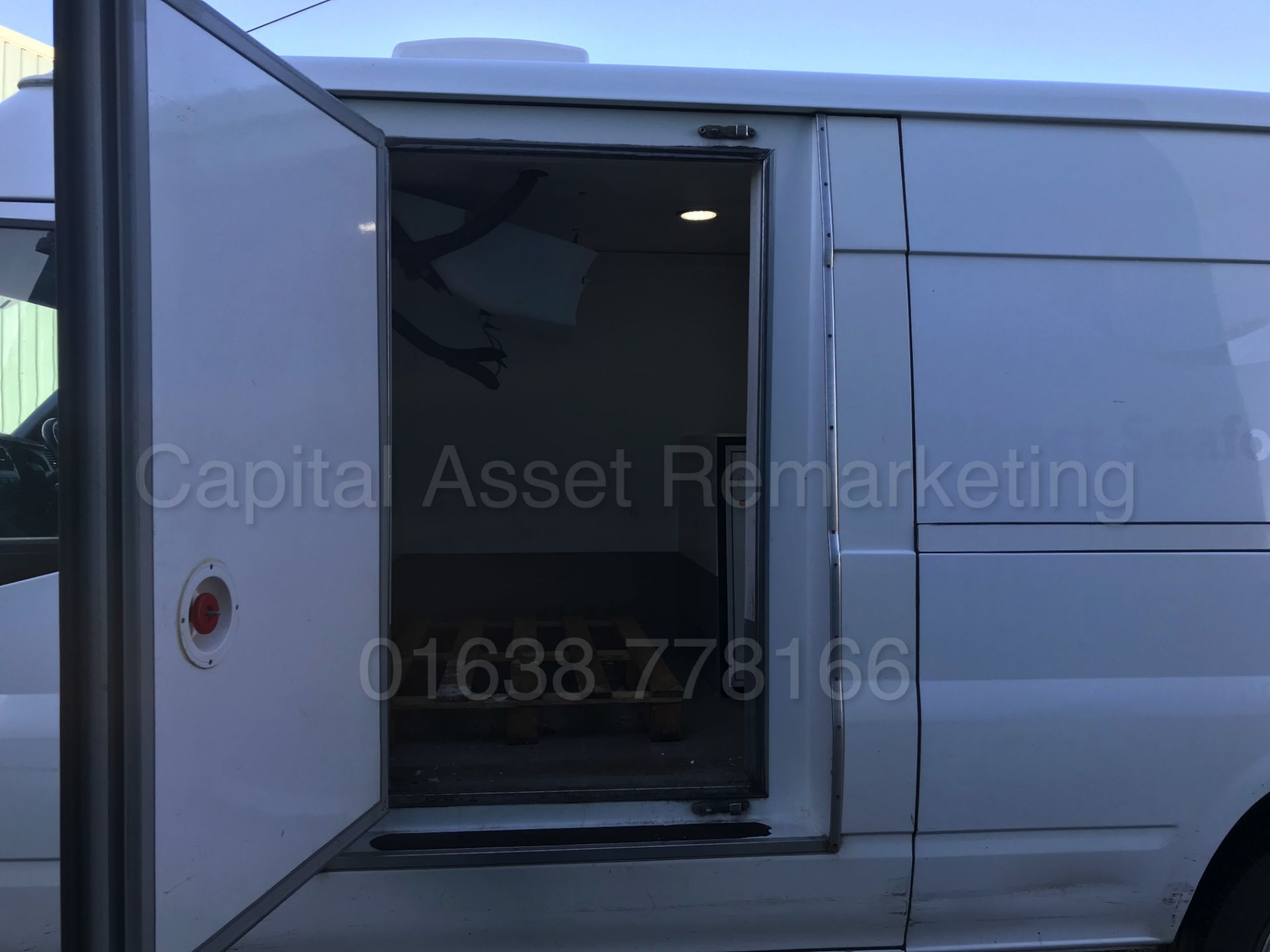 FORD TRANSIT 125 T350 'LWB - FRIDGE / FREEZER VAN' (2014 - 14 REG) '125 BHP - 6 SPEED' **SAT NAV** - Image 15 of 26