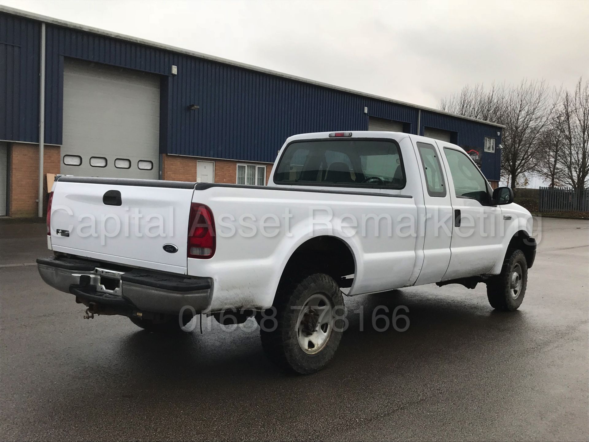 FORD F-250 *XL - SUPER DUTY* '6 SEATER - SUPERCAB - PICK-UP' **4X4** '5.4 V8 TRITON - AUTO' - Image 6 of 23