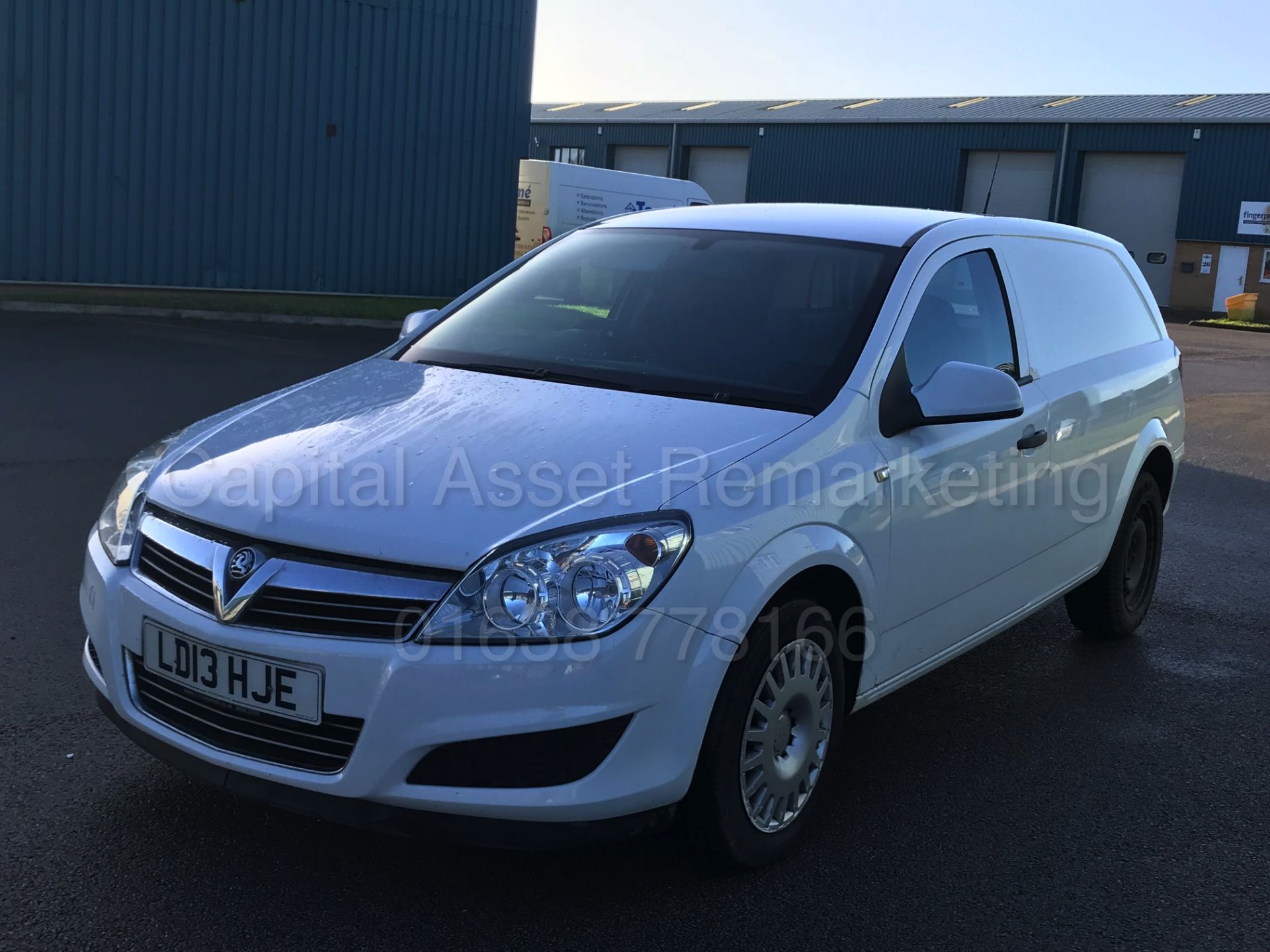 (On Sale) VAUXHALL ASTRA 'CLUB - ECOFLEX' VAN (2013 - 13 REG) '1.7 CDTI - 110 BHP - 6 SPEED - A/C' - Image 4 of 22