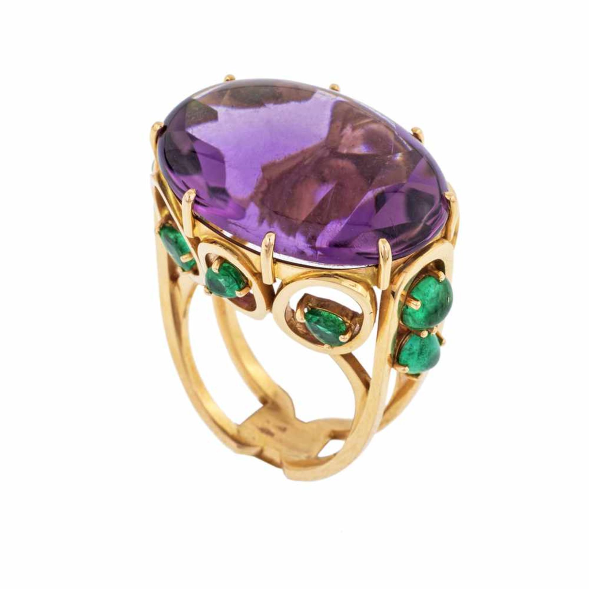 ANELLO A ORO ROSA CON AMETISTA E SMERALDI| AMETHYST AND Anello in oro rosa 18 kt con grande ametista