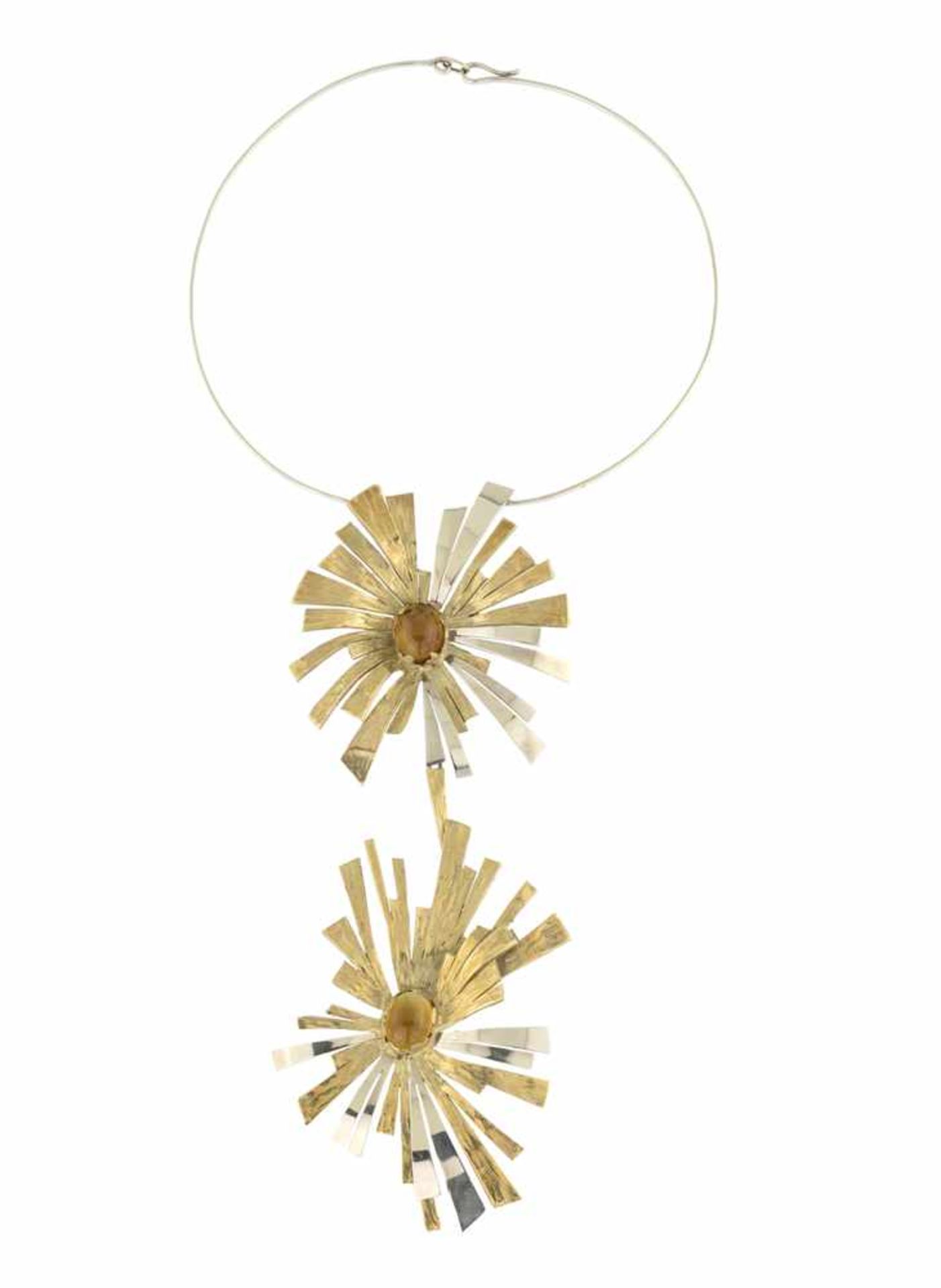 GIROCOLLO CON FILO RIGIDO CON DUE GRANDI FIORI| FLOWERS Girocollo in oro giallo e bianco 18 kt con