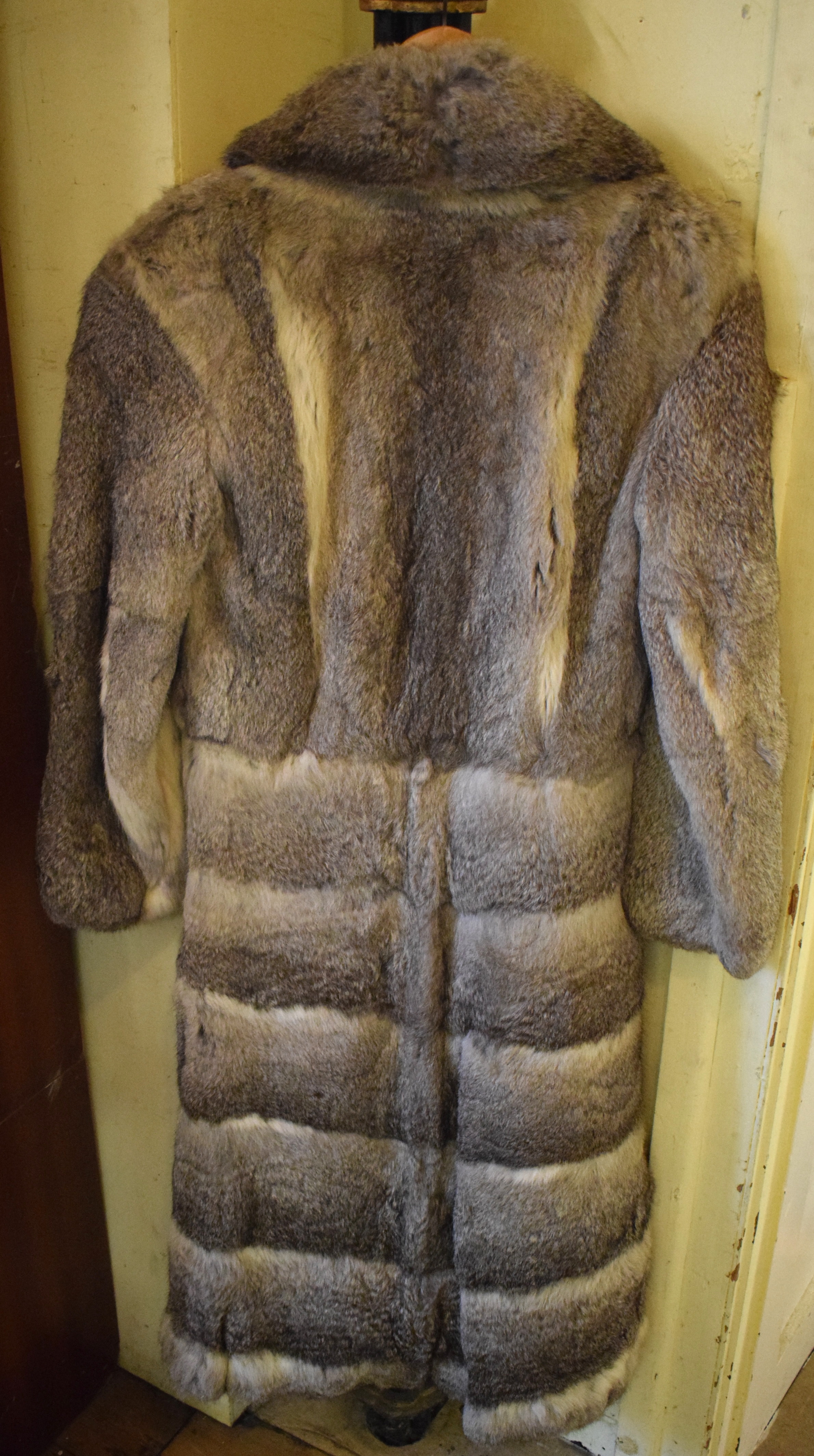 A lady's full length fur coat - Image 2 of 3