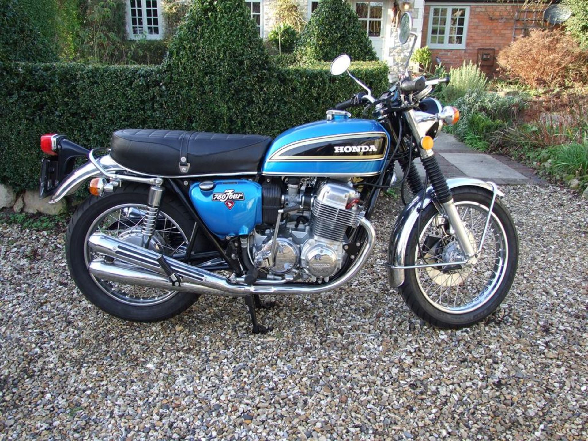 A 1976 Honda CB750/Four, registration number NRX 594R, frame number CB750-2576773,