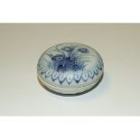 An 18th century Chinese circular box and