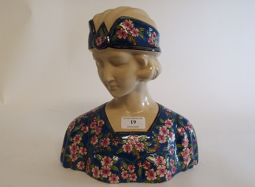 An Art Deco style pottery bust, 25 cm hi