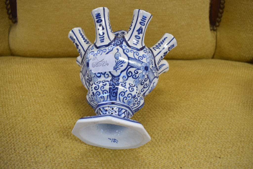 A Delft vase, with Iznik style decoration, 30 cm high, and a Delft bulb vase, 14. - Image 10 of 10