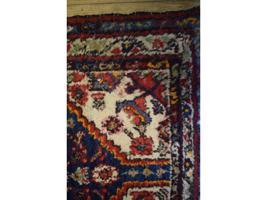 A Persian runner, with stylised floral m - Image 10 of 11