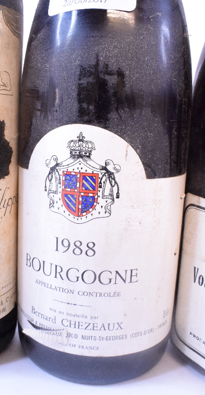 A bottle of Chateau Brane Cantenac Margaux, 1966, a bottle of Chateaunuf du Pape, 2002, - Bild 8 aus 14