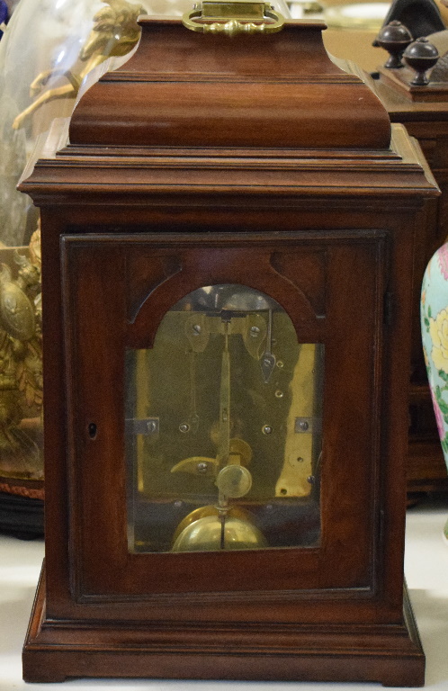 A bracket clock, the 17 cm arched square brass dial signed Stephen Asselin, London, - Image 6 of 6