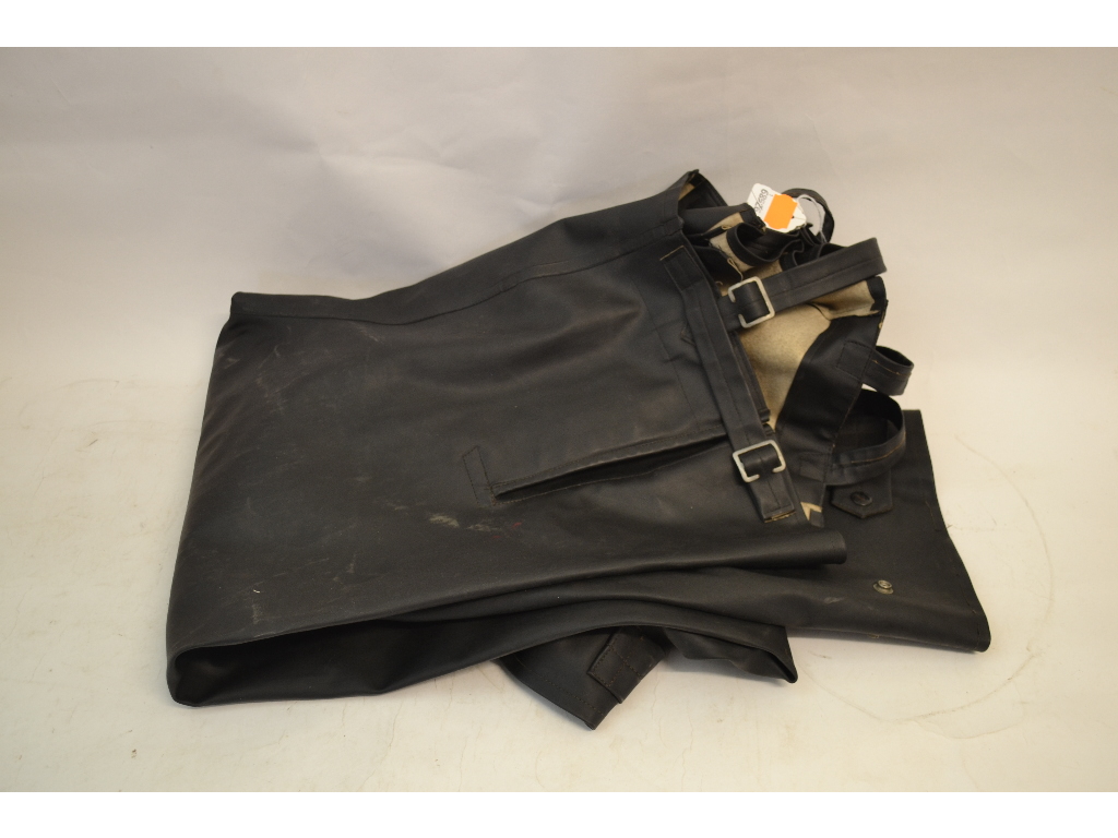 An original Belstaff Black Prince PVC weatherproof motorcycle jacket and trousers, - Bild 6 aus 7