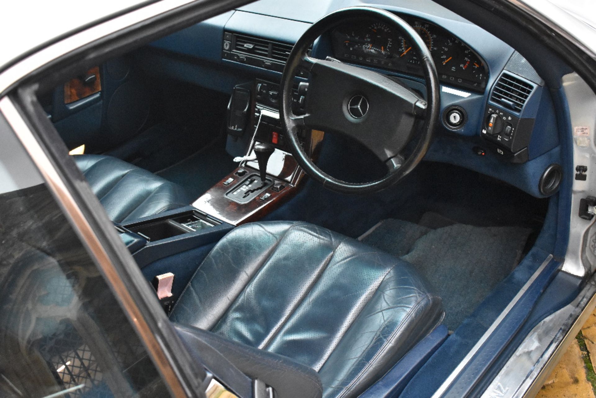 A 1990 Mercedes-Benz SL300, registration number G851 TBD, silver. - Image 2 of 6