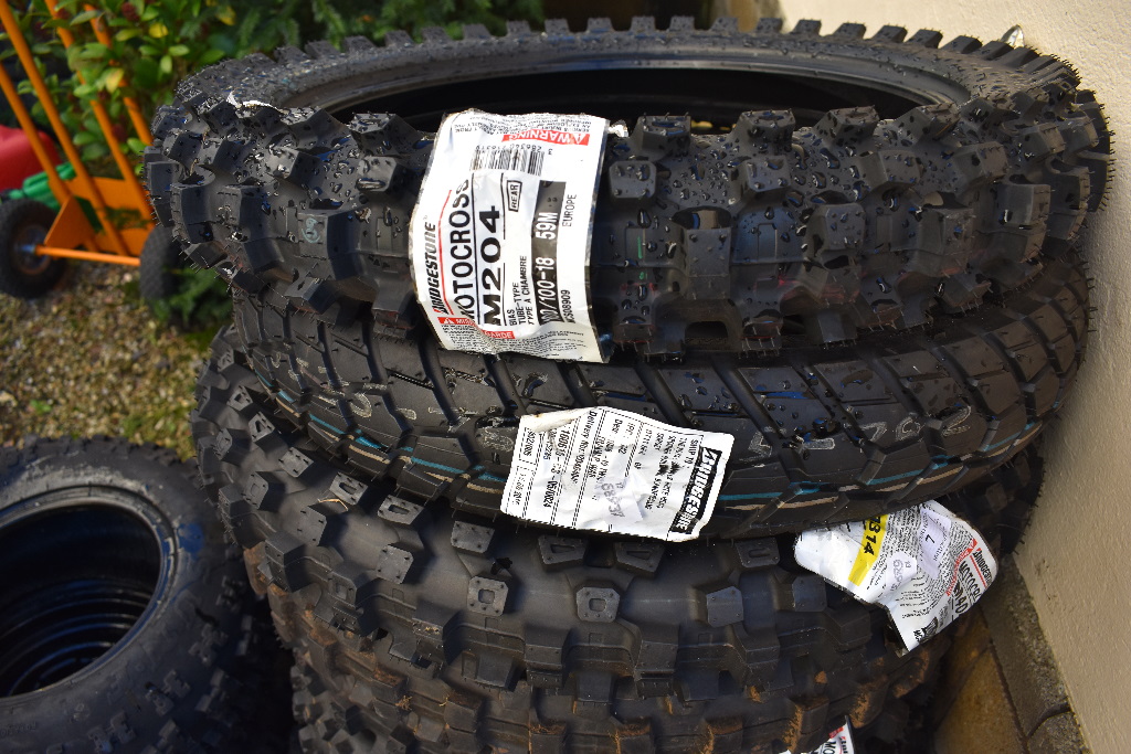 Assorted off road and road tyres, and wheels, various sizes and makes, - Image 3 of 9