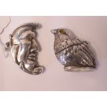 A novelty silver vesta, in the form of a chick,