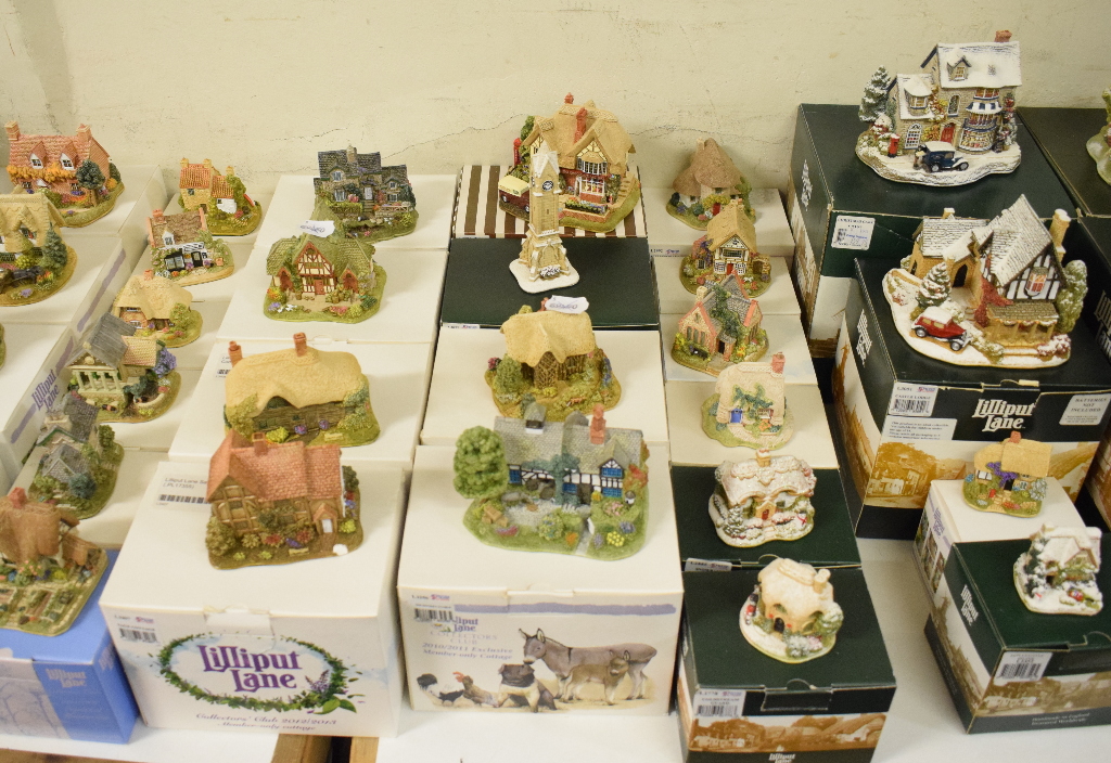 Thirty three Lilliput Lane groups, including Where Peaceful Water Flows, L2614, and Christmas Cake, - Image 2 of 3
