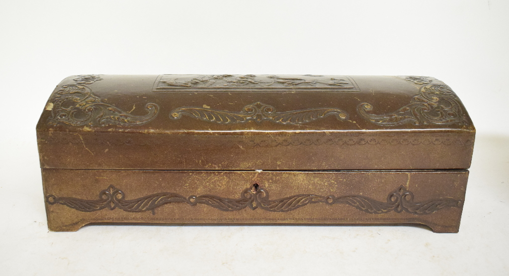 A 19th century yew wood tea caddy, of sa - Image 3 of 4