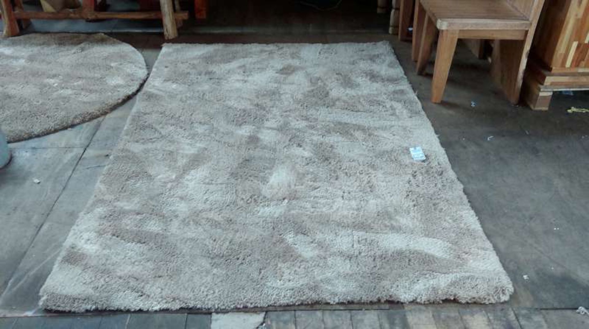 LARGE BEIGE RUG RECTANGULAR 220 X 145 CM