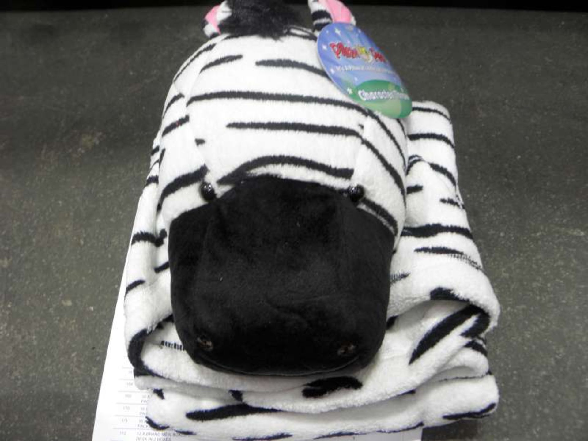 27 X BRAND NEW PILLOW PETS ZEBRA CHARACTER THROWS IN 3 BOXES