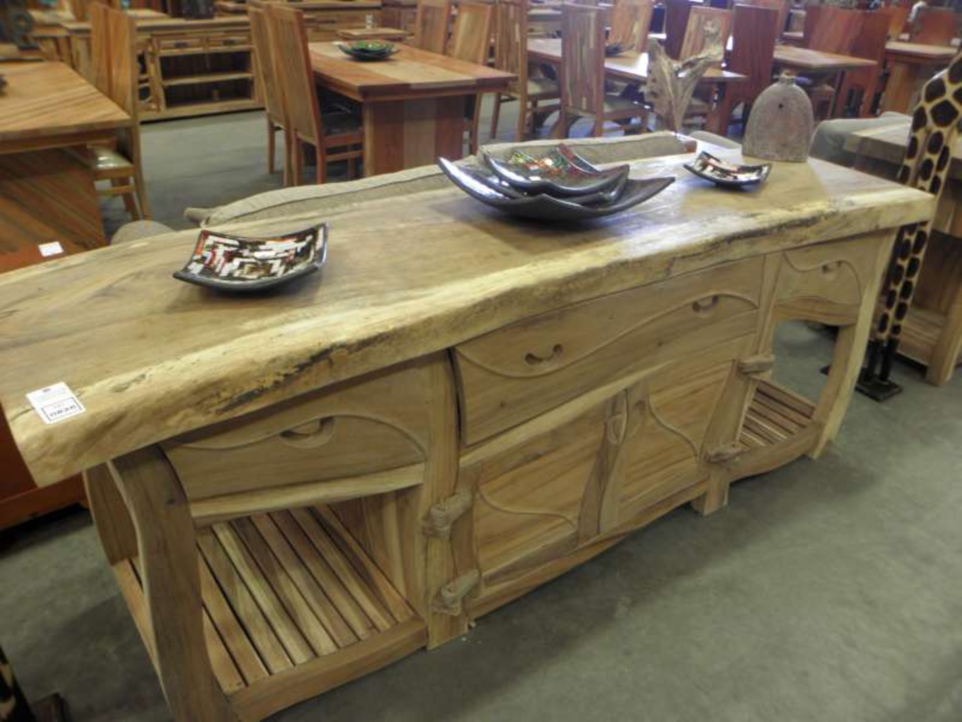 NATURAL SOLID WOODEN 2 DOOR 3 DRAWER KITCHEN ISLAND WITH 5 X MOSIAC PLATES RRP £1095