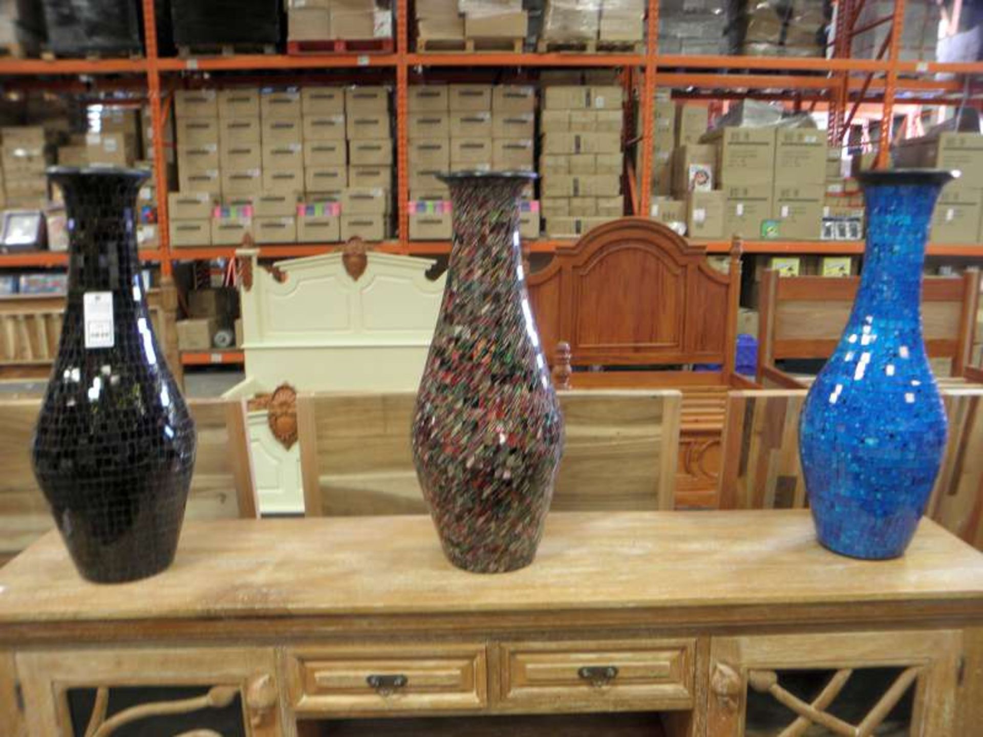 3 X MOSAIC VASES IN VARIOUS COLOURS AND SIZES