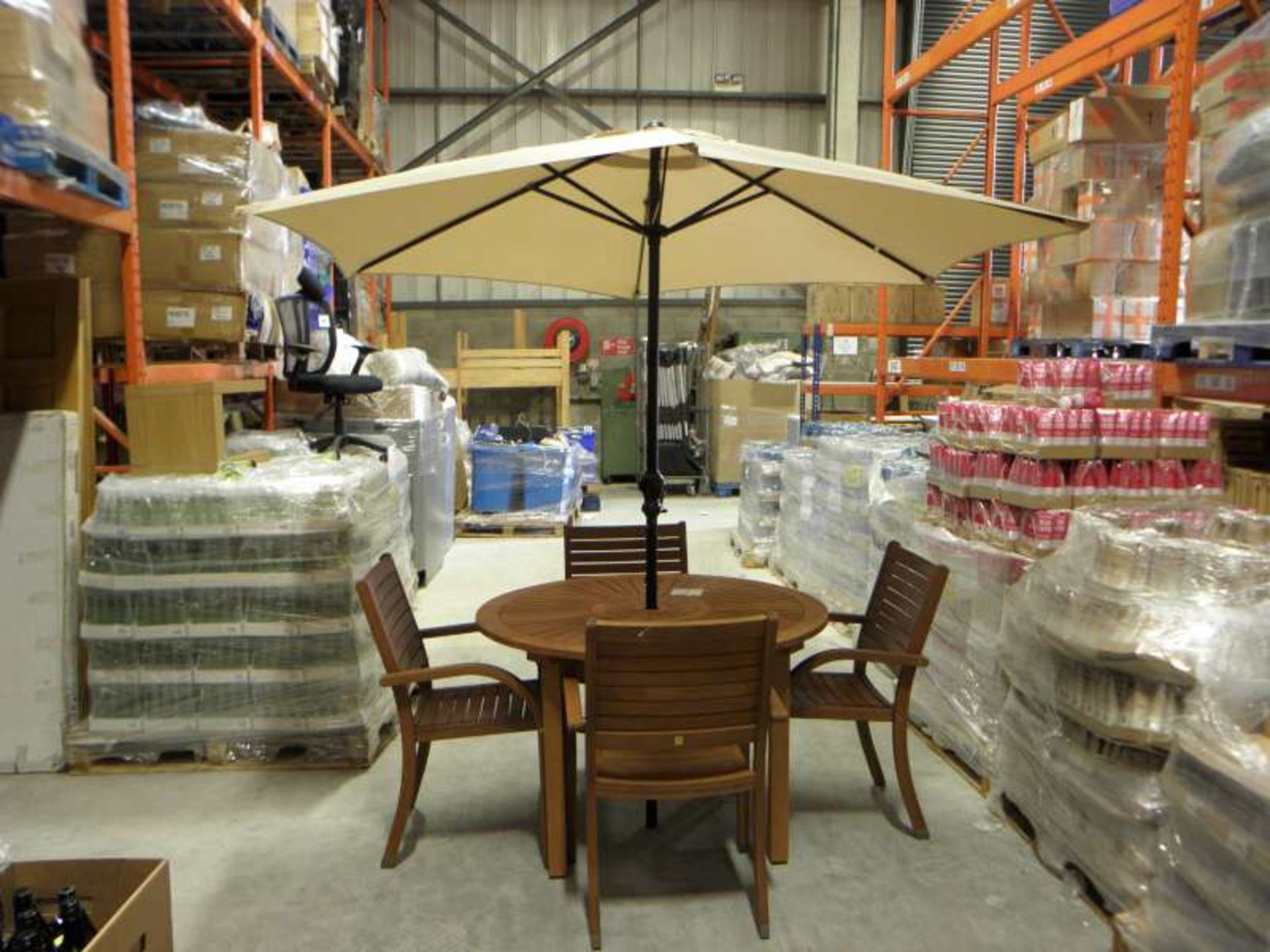 BRAND NEW BOXED ALMERIA FOUR SEATER ROUND GARDEN TALBLE WITH FOUR ALMERIA STACKING CHAIRS AND A