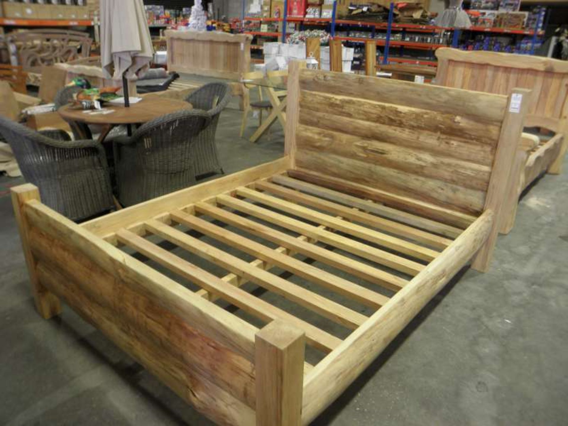 NATURAL SOLID WOOD KING SIZE BED