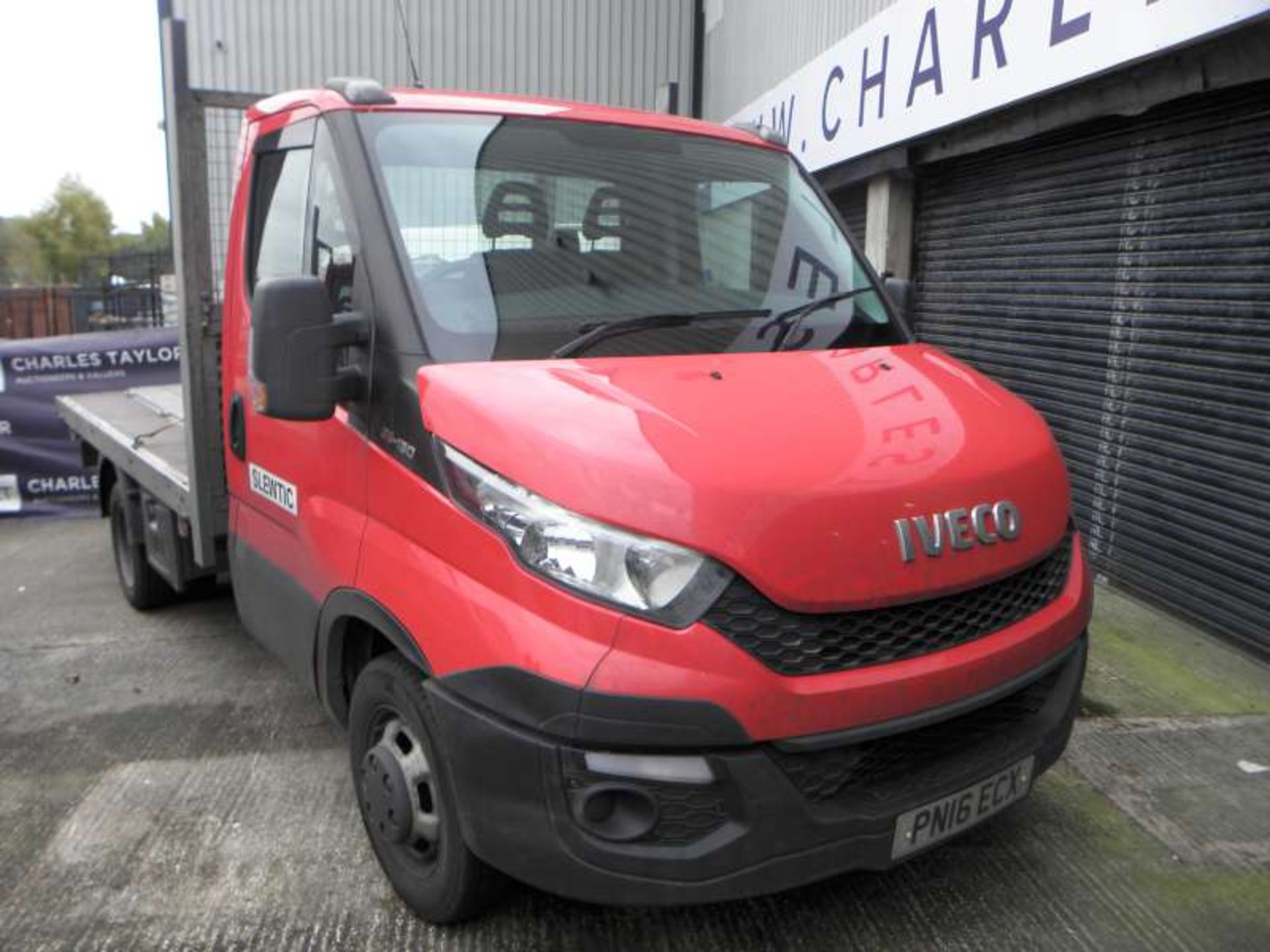 RED IVECO DAILY 35C13. ( DIESEL ) Reg : PN16 ECX Mileage : 118,101 Log Book. First Registered :4/5/